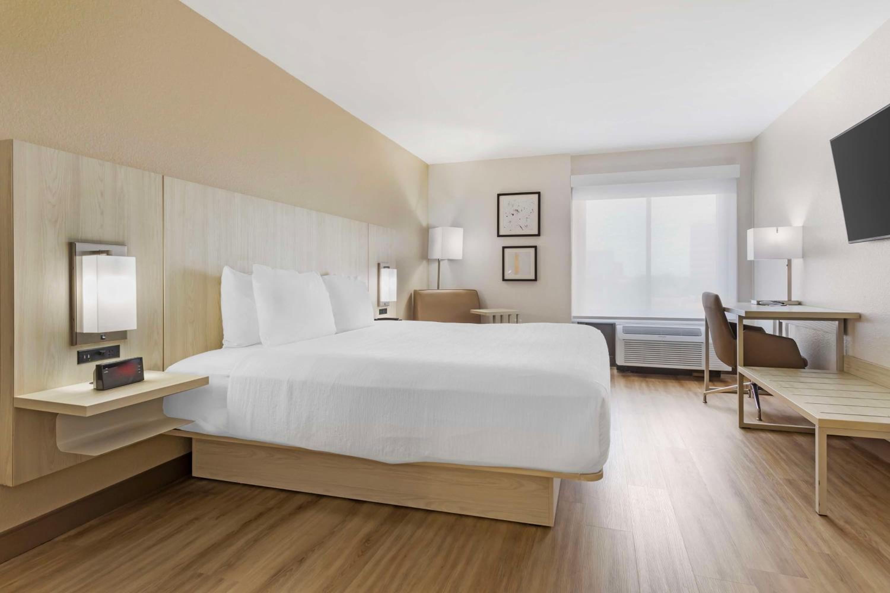 Best Western Plus Sugar Land-Stafford