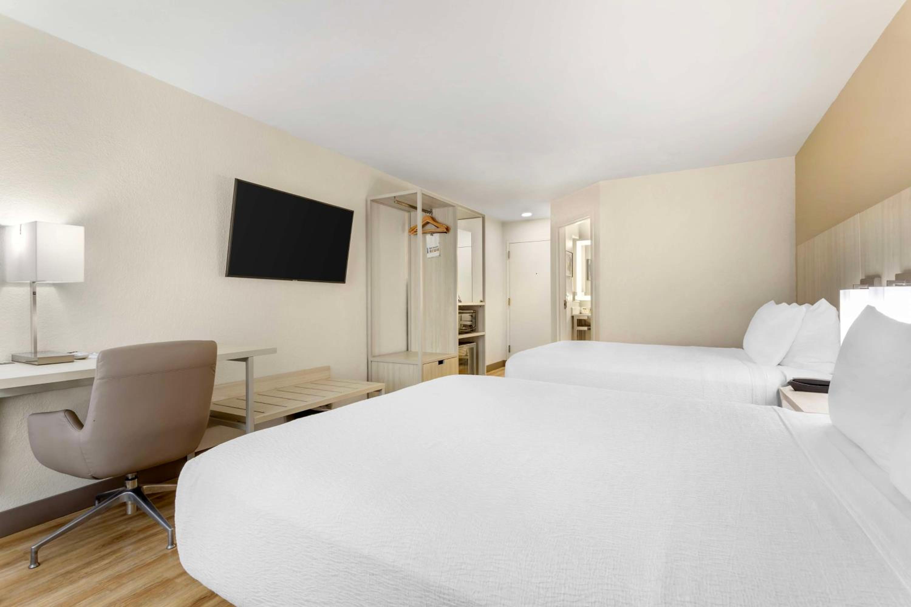 Queen Room with Two Queen Beds - Disability Access/Non-Smoking