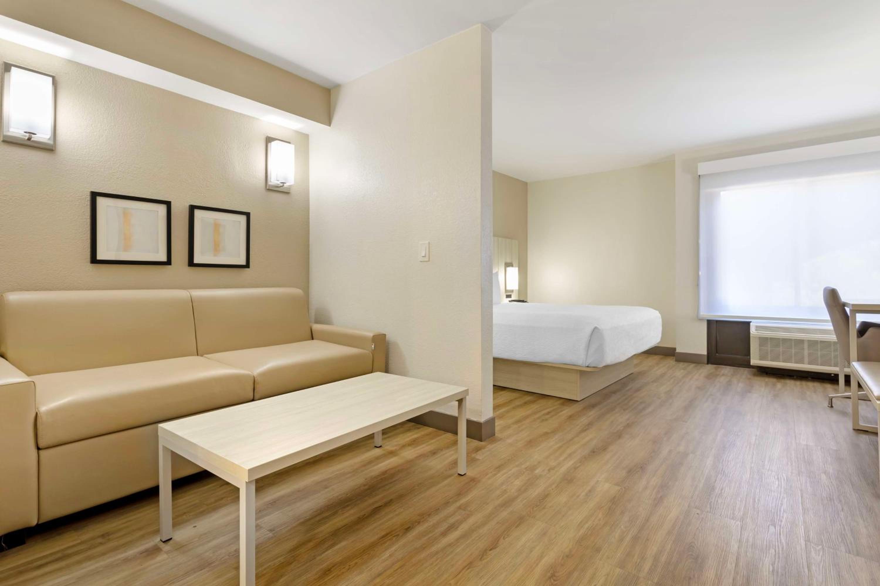 King Suite with Sofa Bed - Non-Smoking