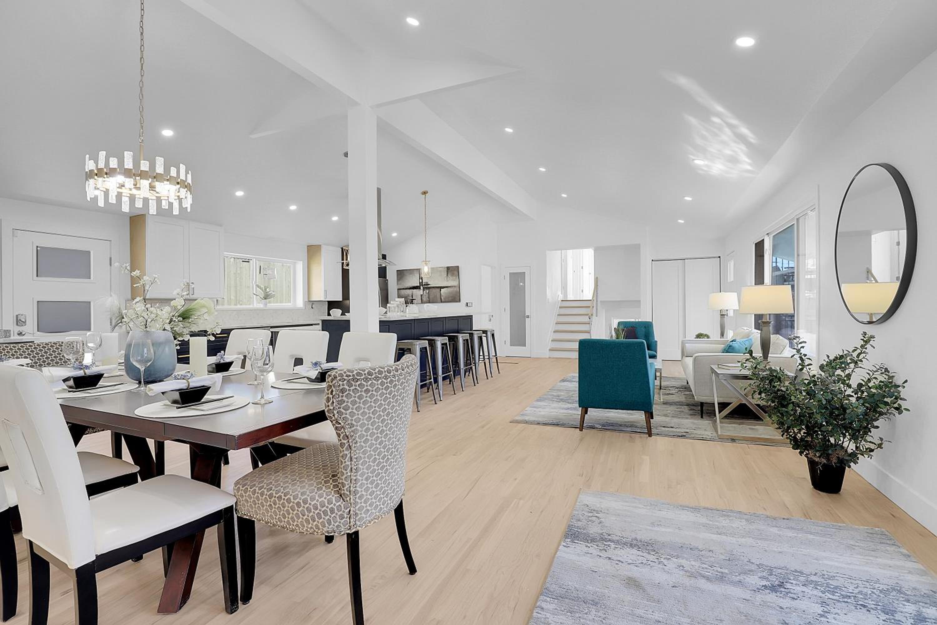Three-Bedroom House photo 2