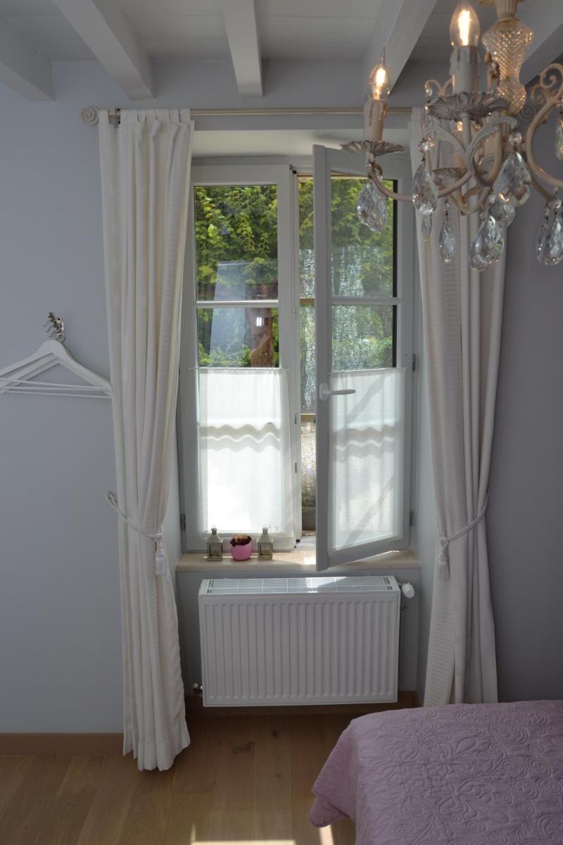Double or Twin Room with Private Bathroom - Photo 3