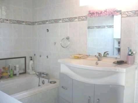 Two-Bedroom House photo 2