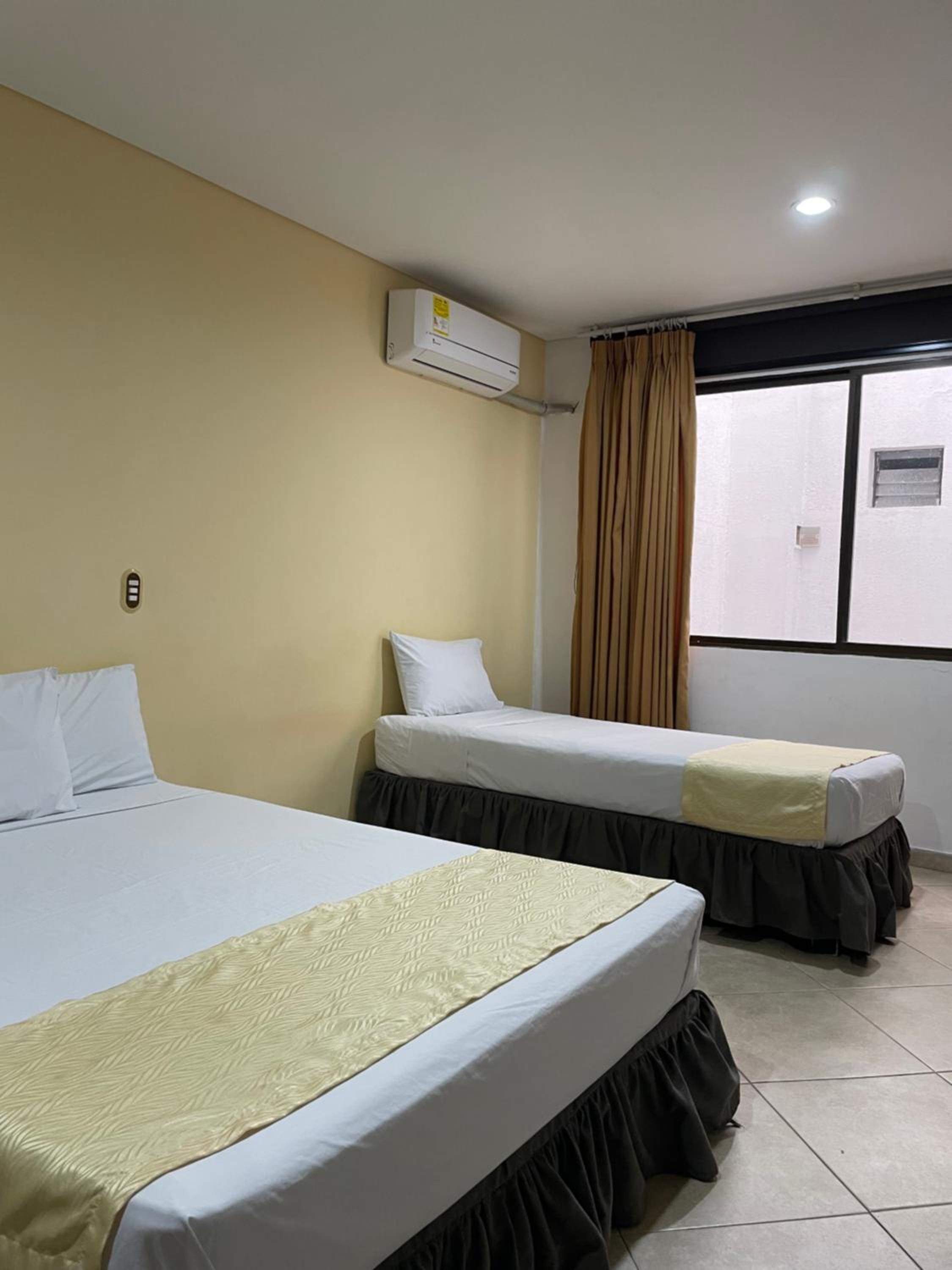 Triple Room