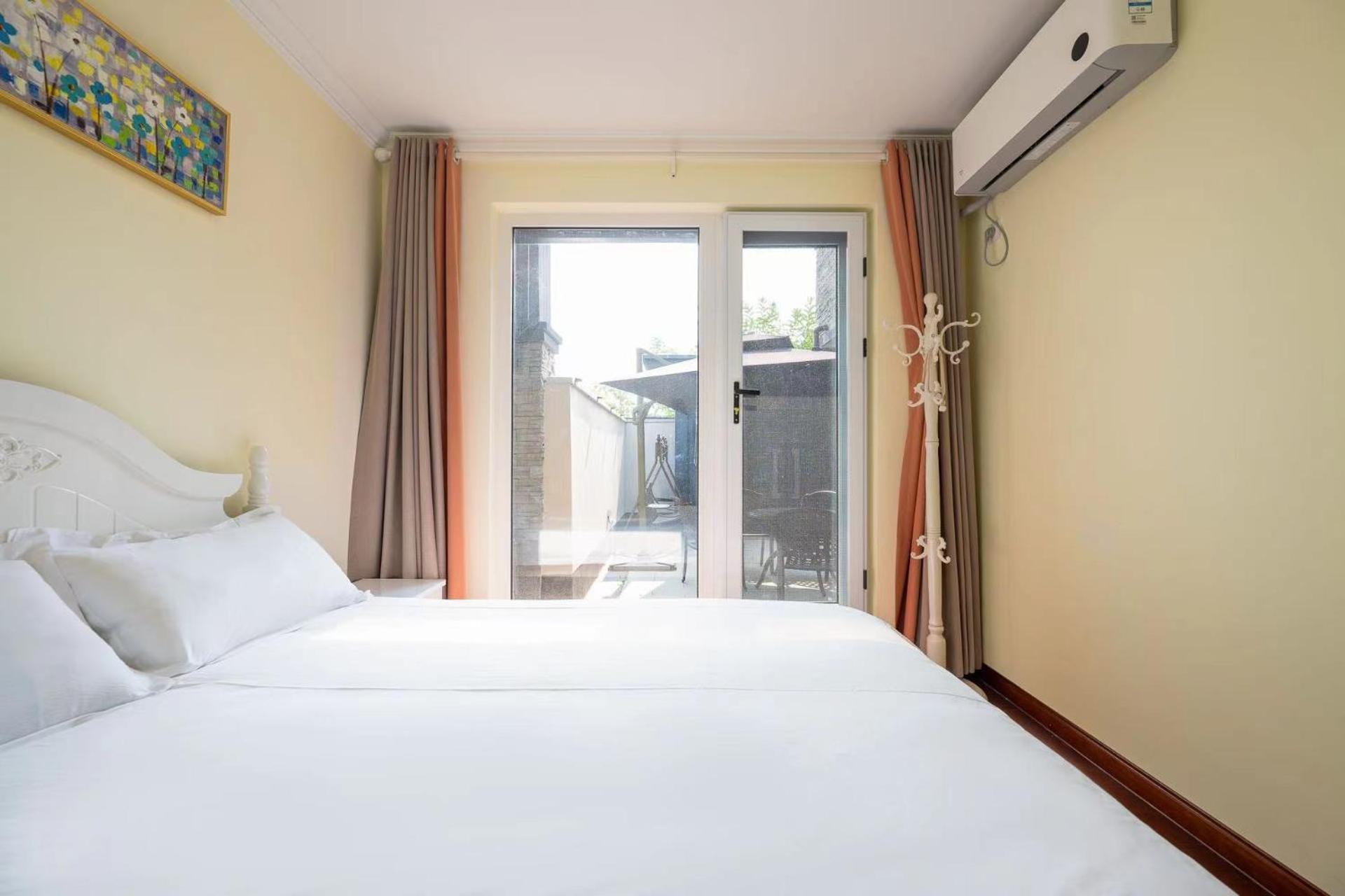 Three-Bedroom Villa photo 2