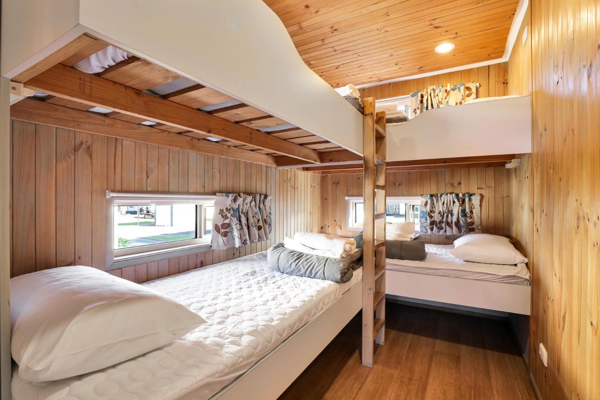 Oceanside Two-Bedroom Cabin photo 2