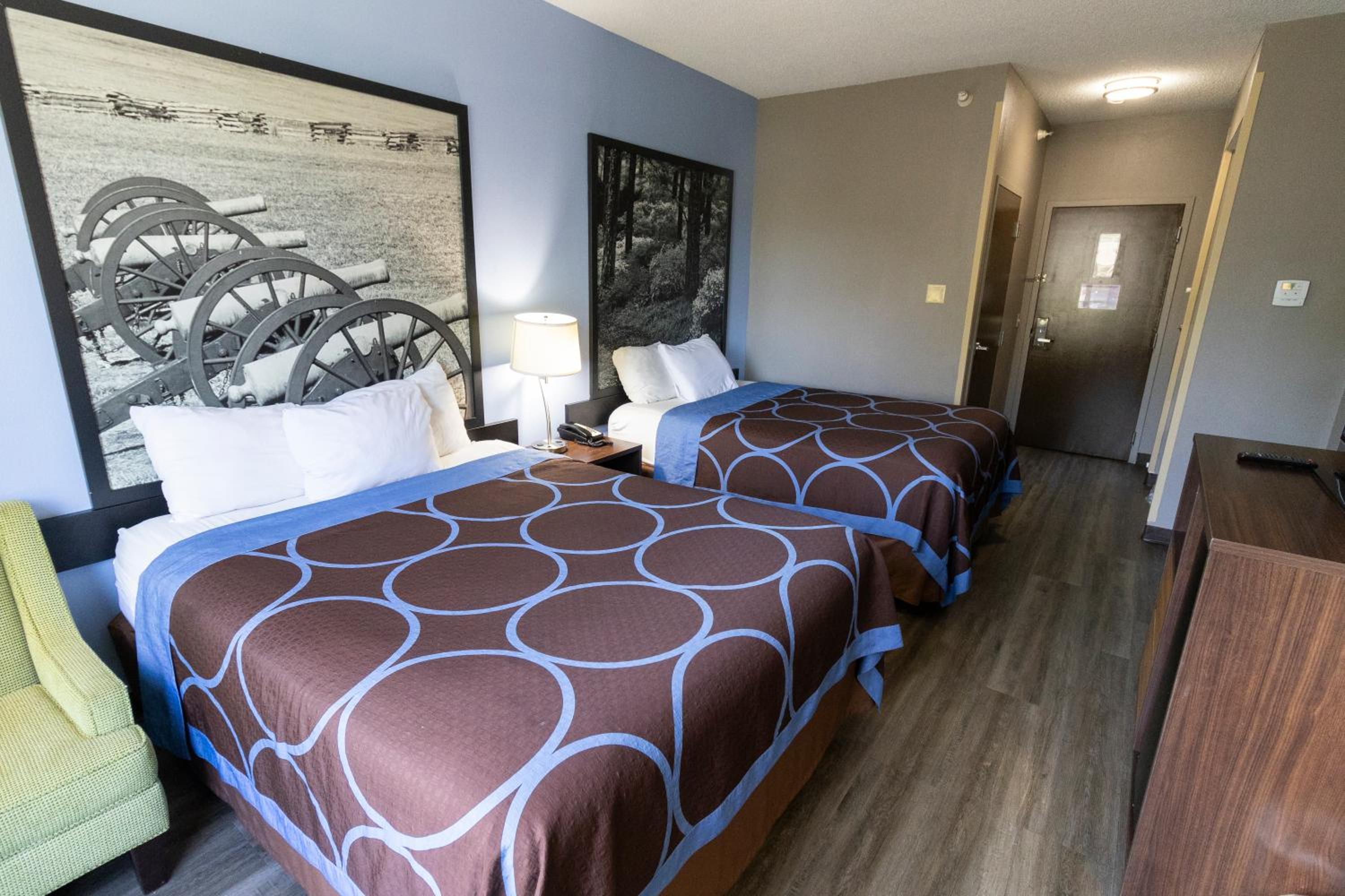 Double Room with Two Double Beds - Non-Smoking - Photo 1