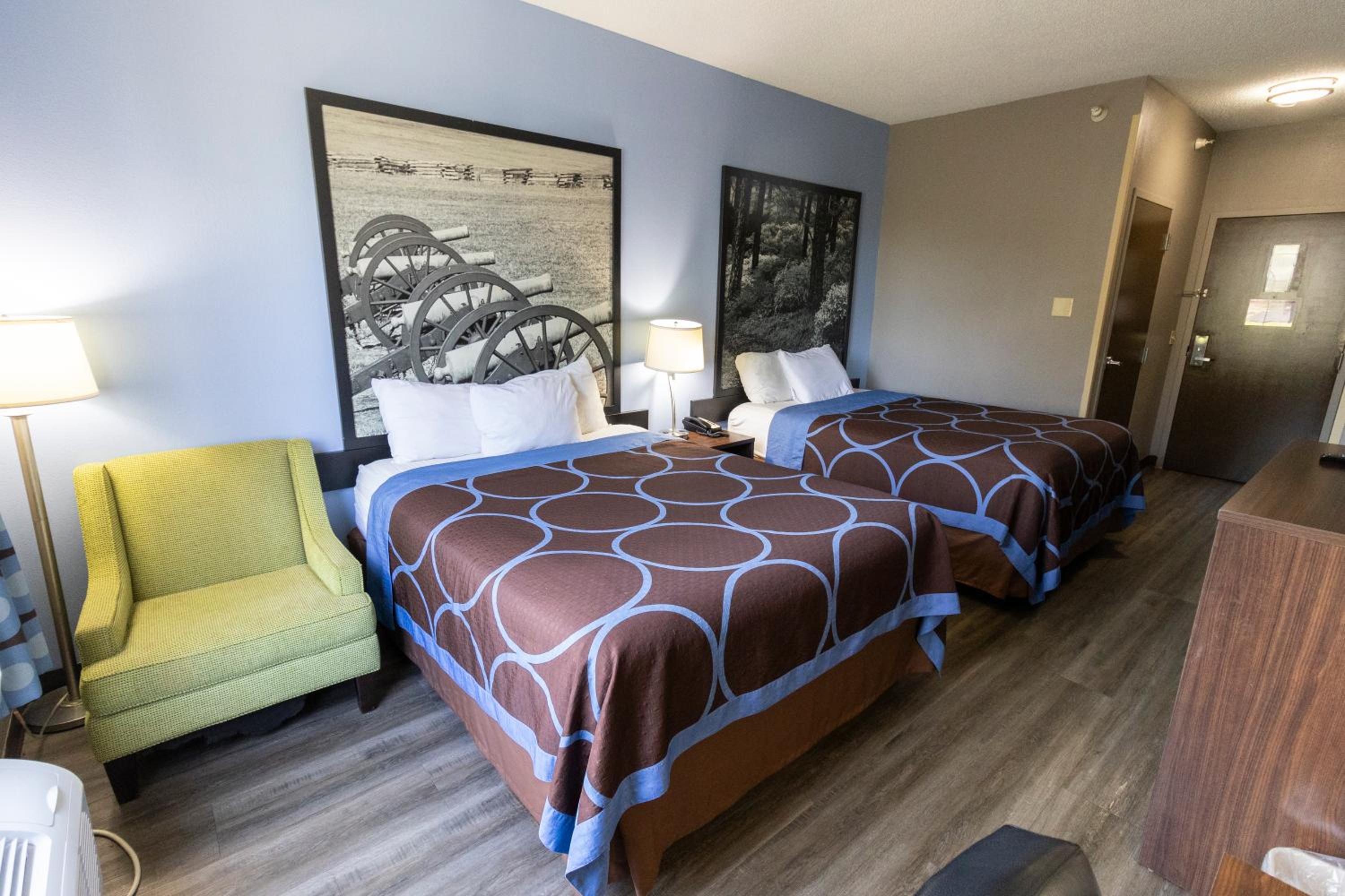 Double Room with Two Double Beds - Non-Smoking - Photo 3