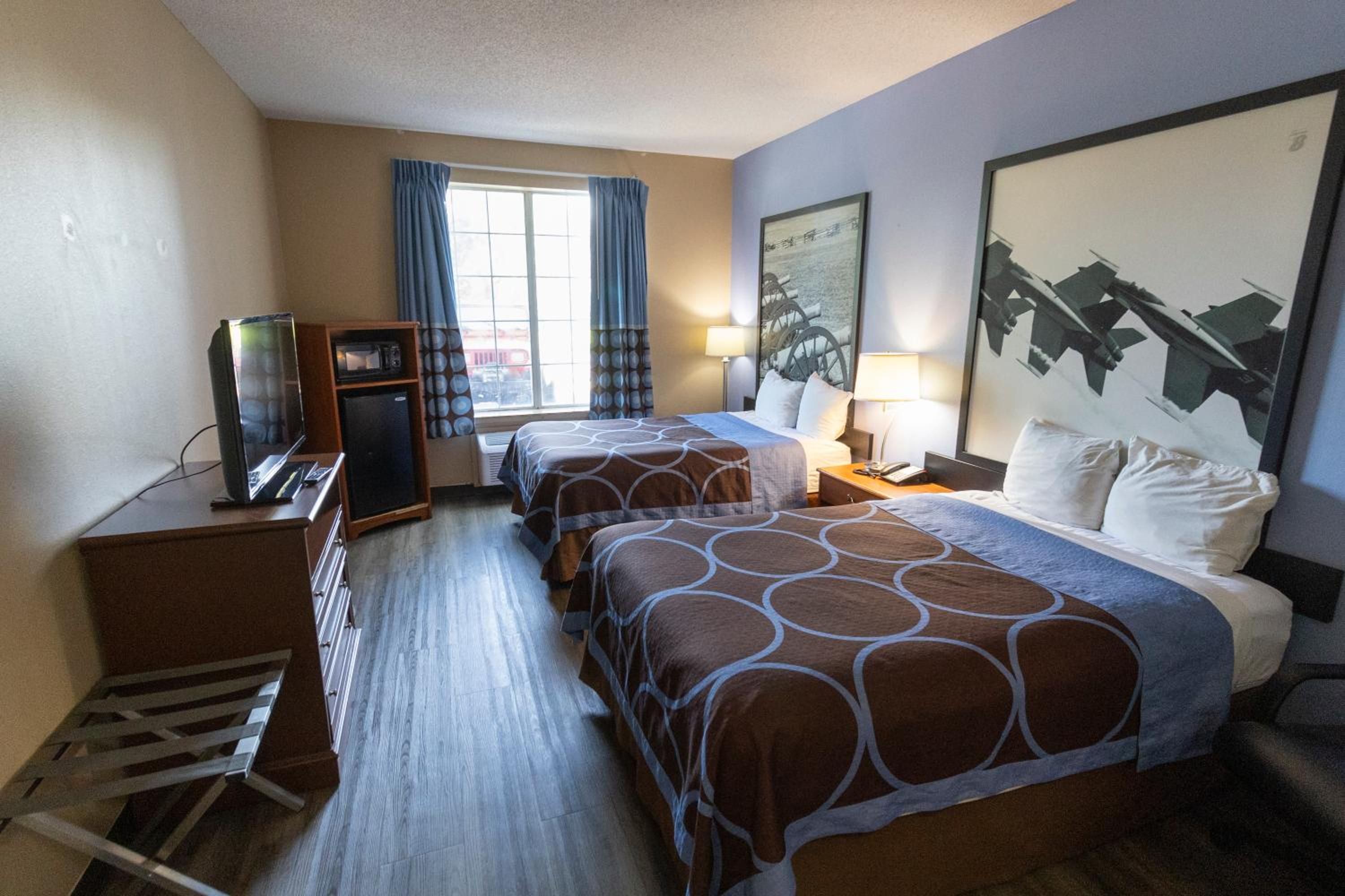 Double Room with Two Double Beds - Non-Smoking - Photo 6