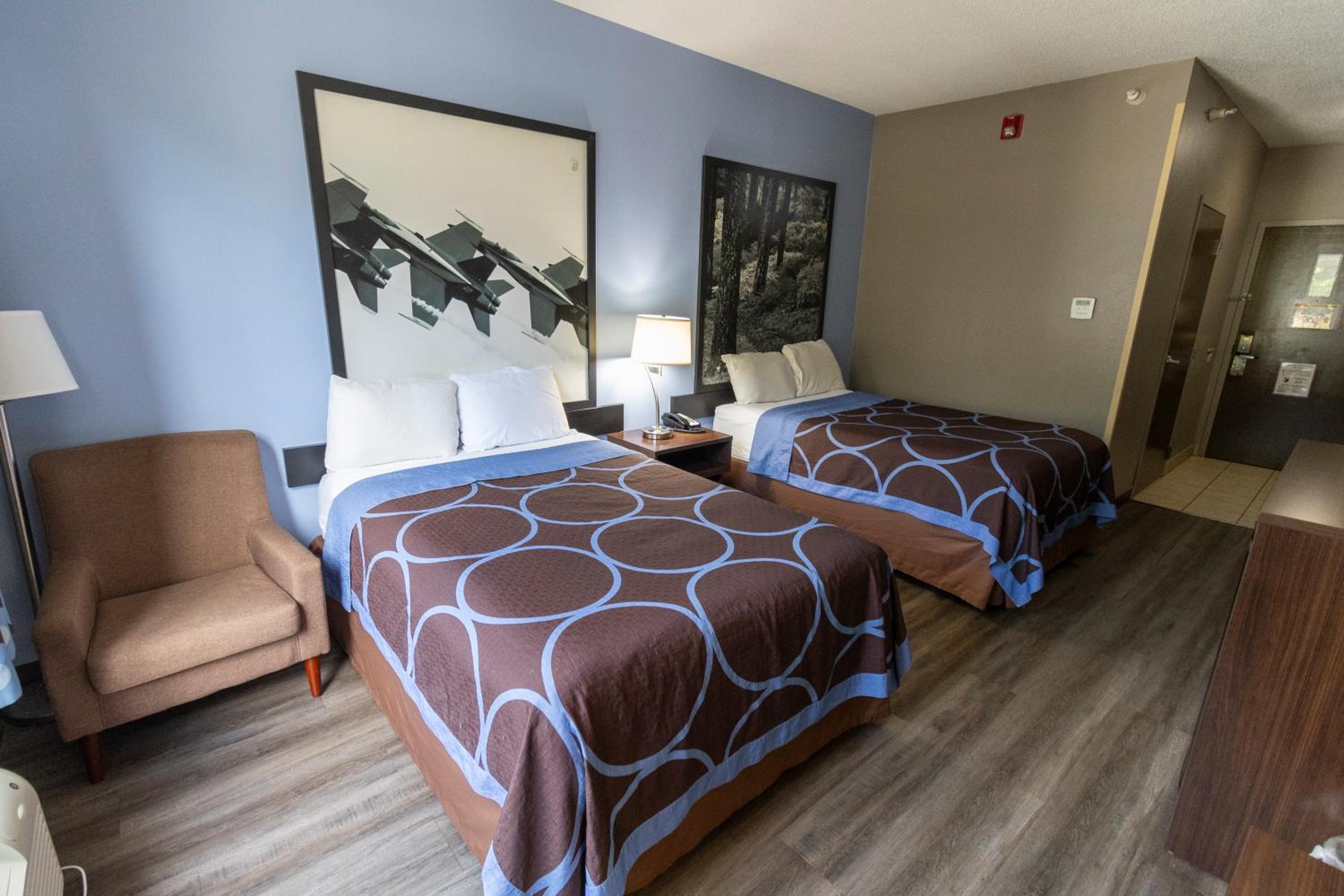 Double Room with Two Double Beds - Non-Smoking - Photo 8