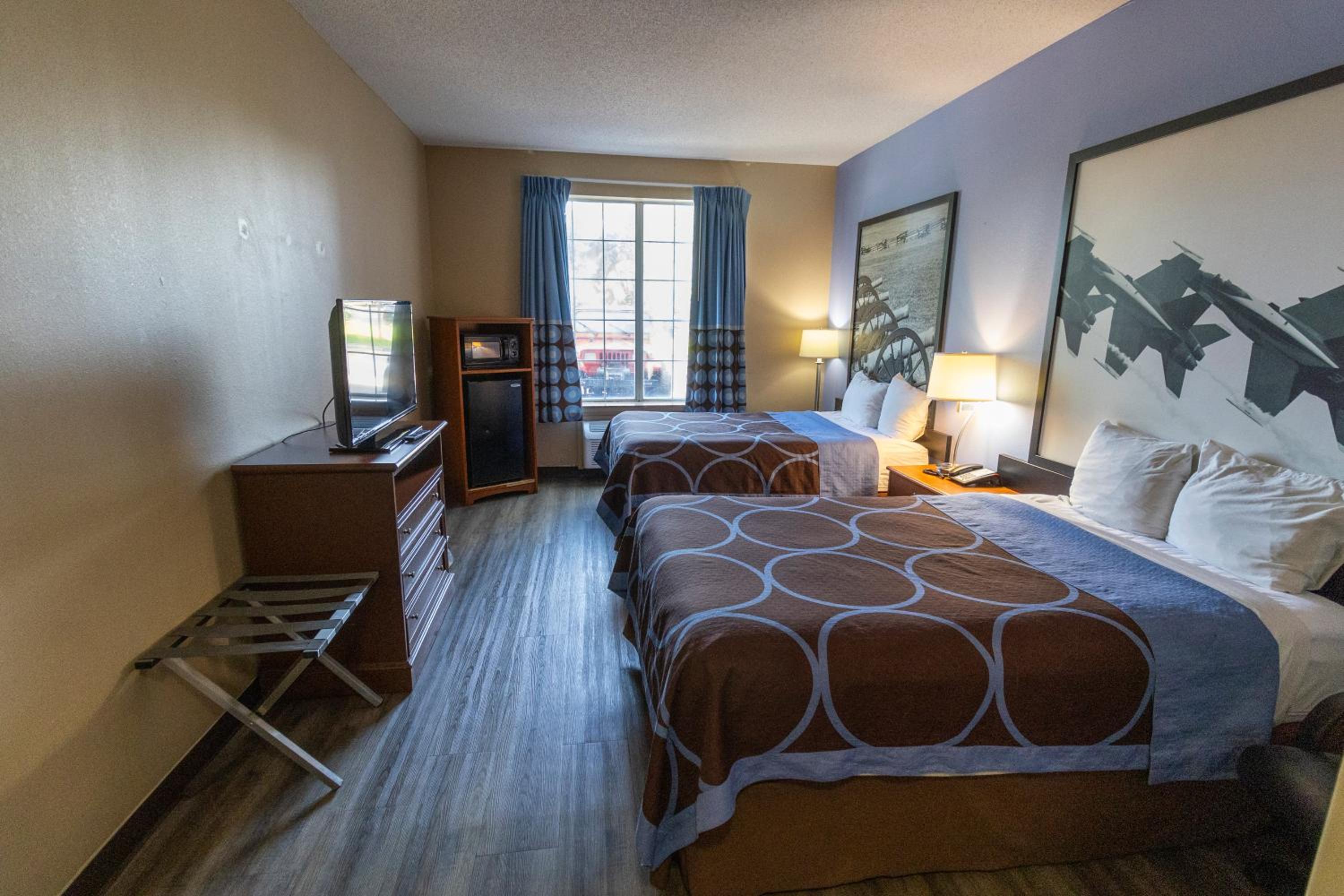 Double Room with Two Double Beds - Non-Smoking - Photo 15