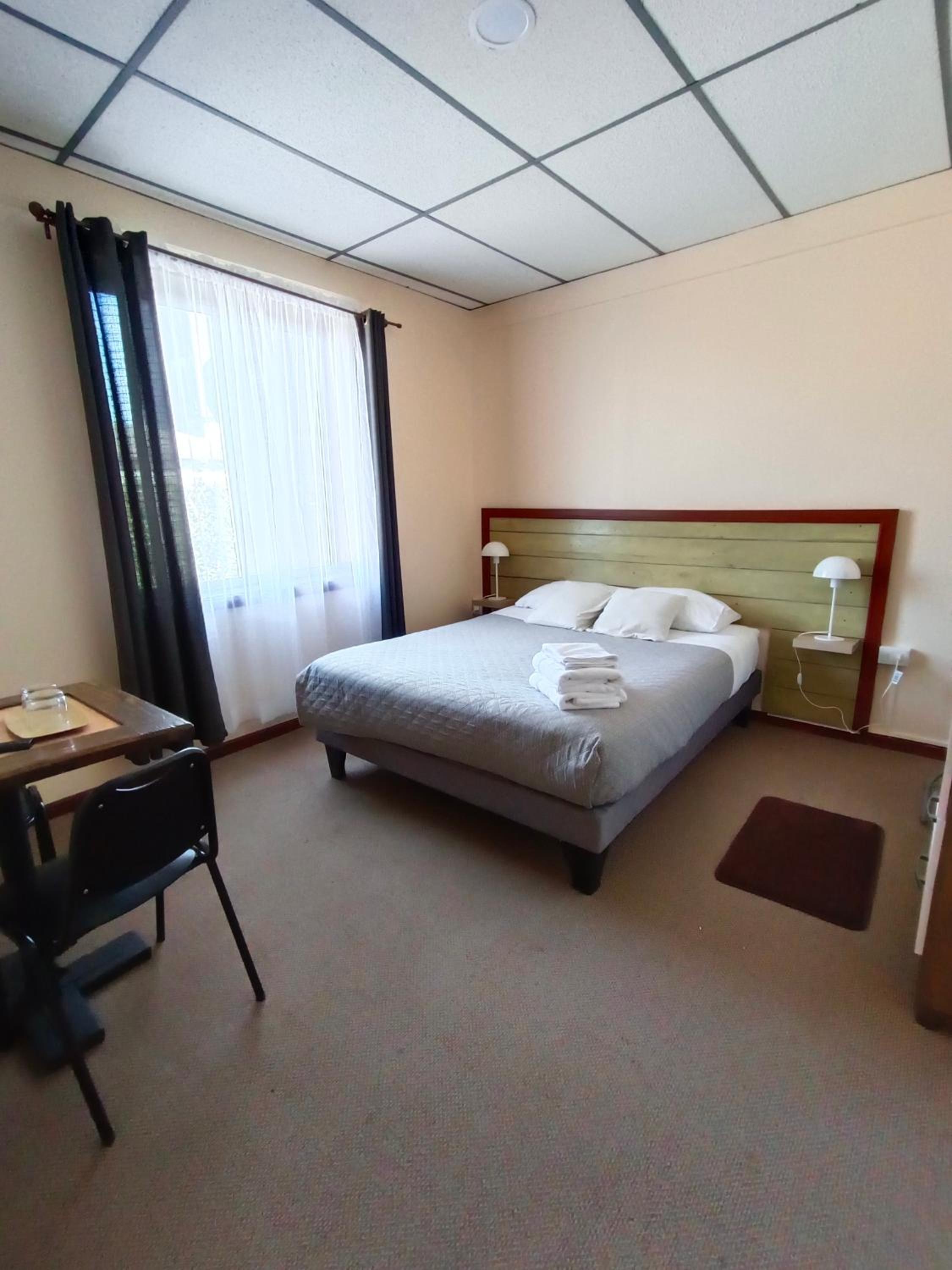 Standard Queen Room