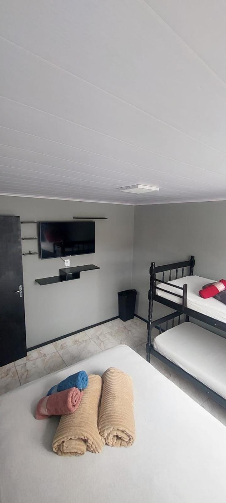 One-Bedroom House photo 3