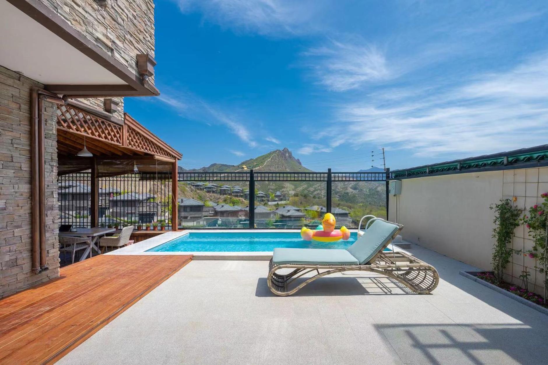 Three-Bedroom Villa with Private Pool photo 2