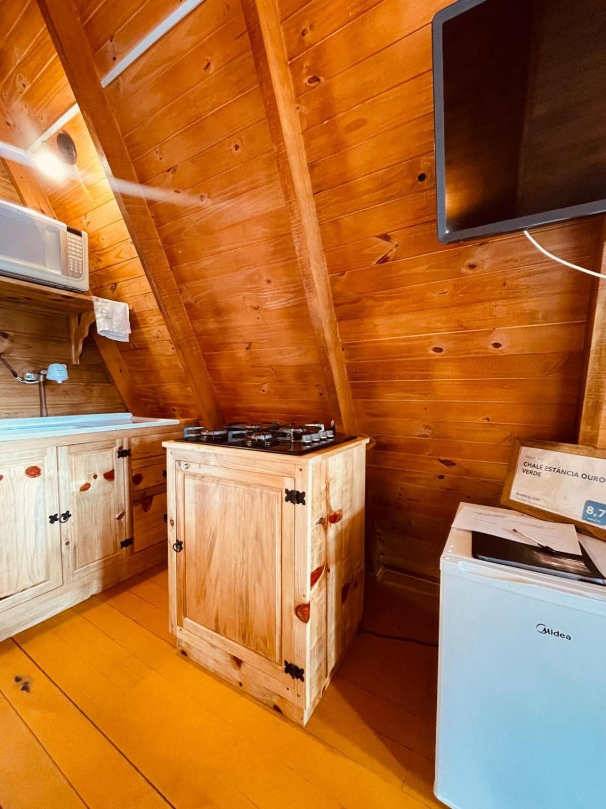 One-Bedroom Chalet - Photo 3