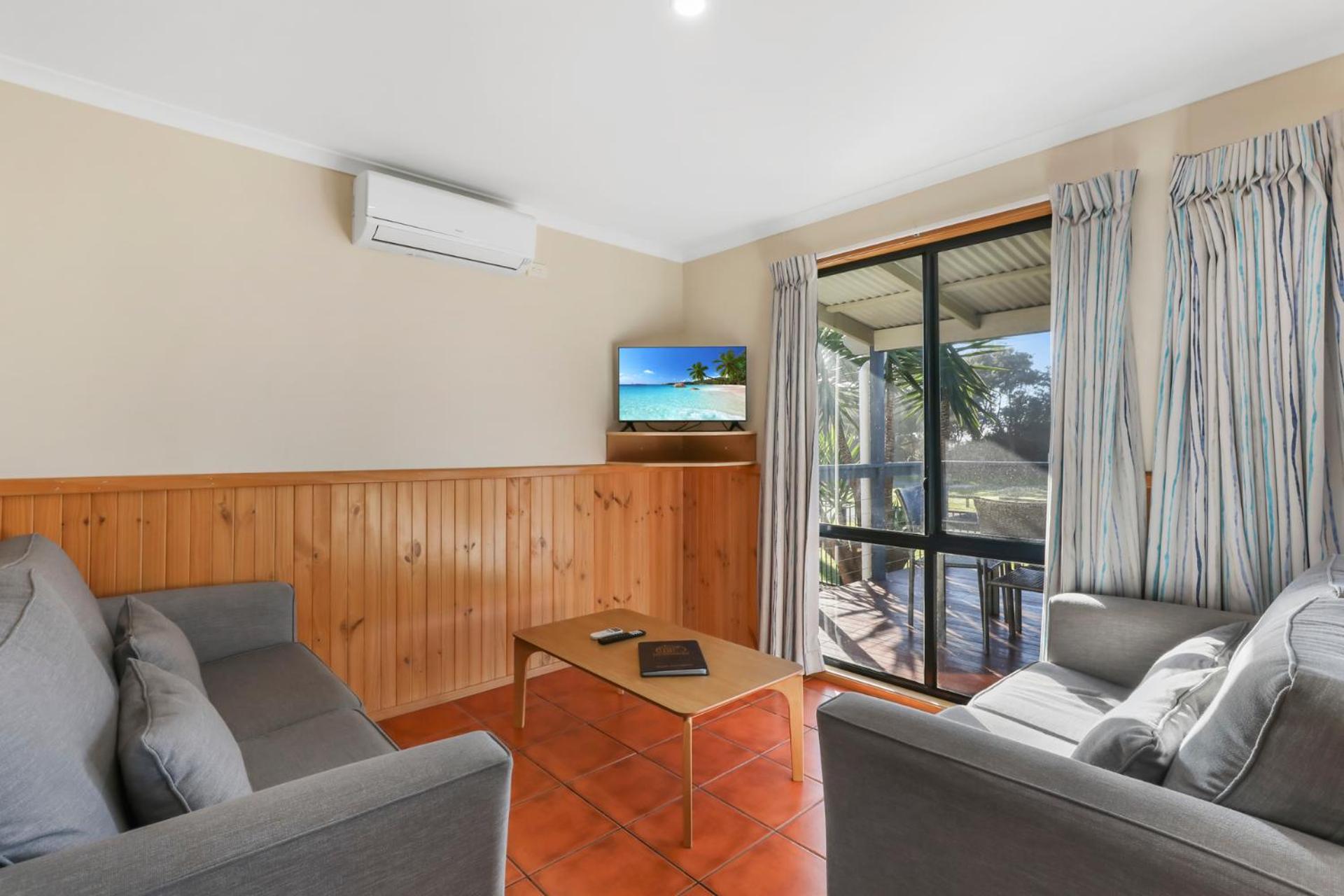 Small Spa Two Bedroom Cabin photo 1
