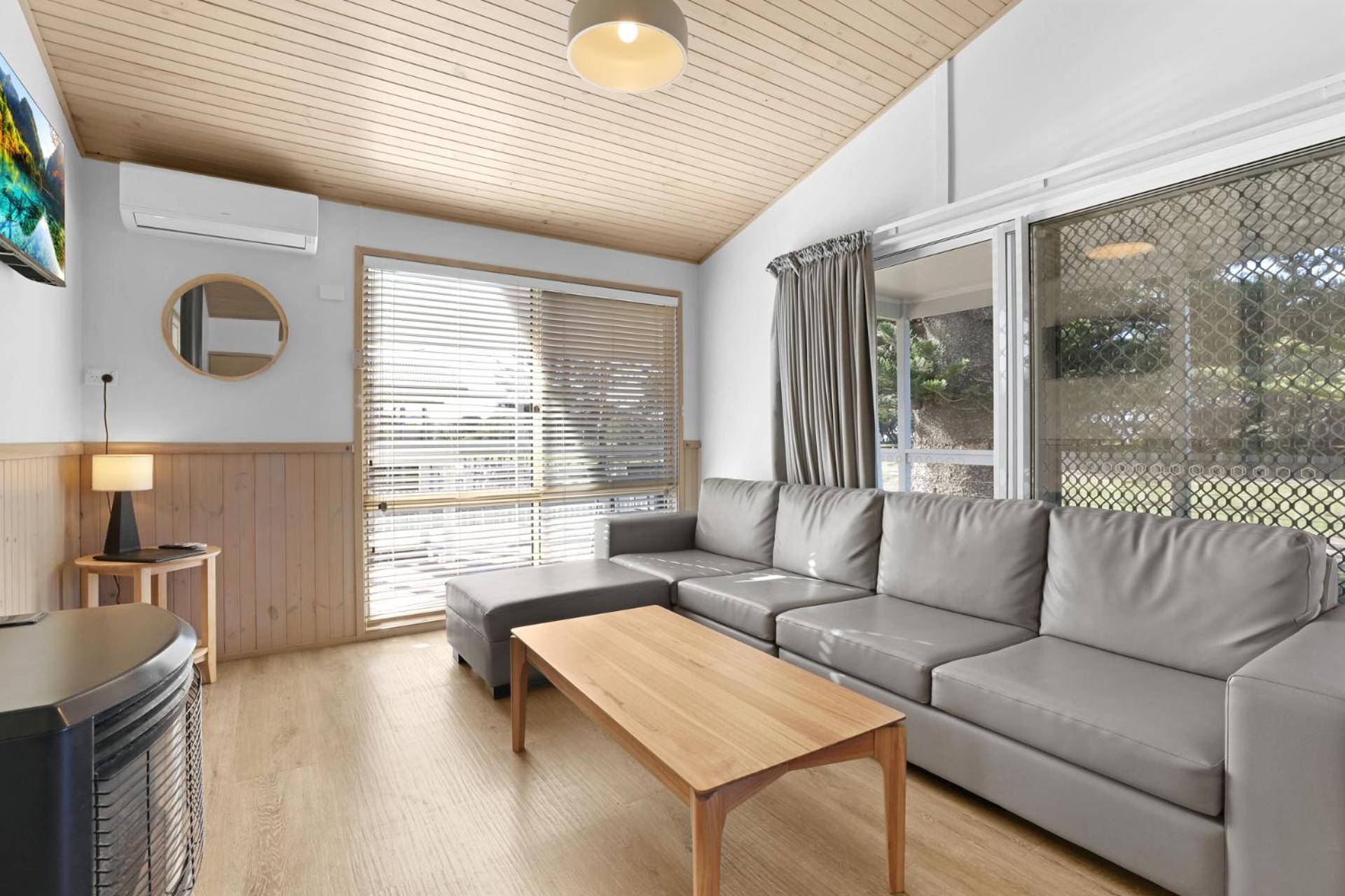 Large Spa Two-Bedroom Cabin photo 1