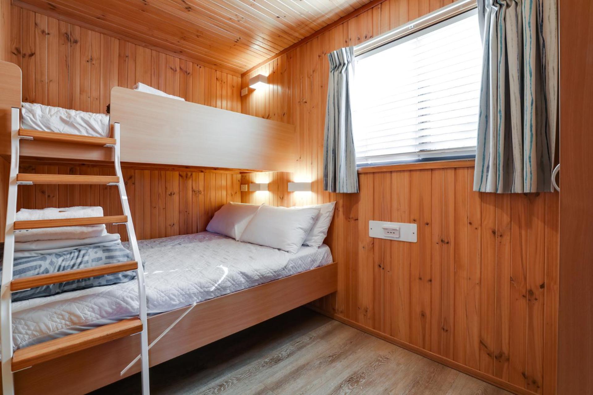Small Spa Two-Bedroom Cabin photo 2