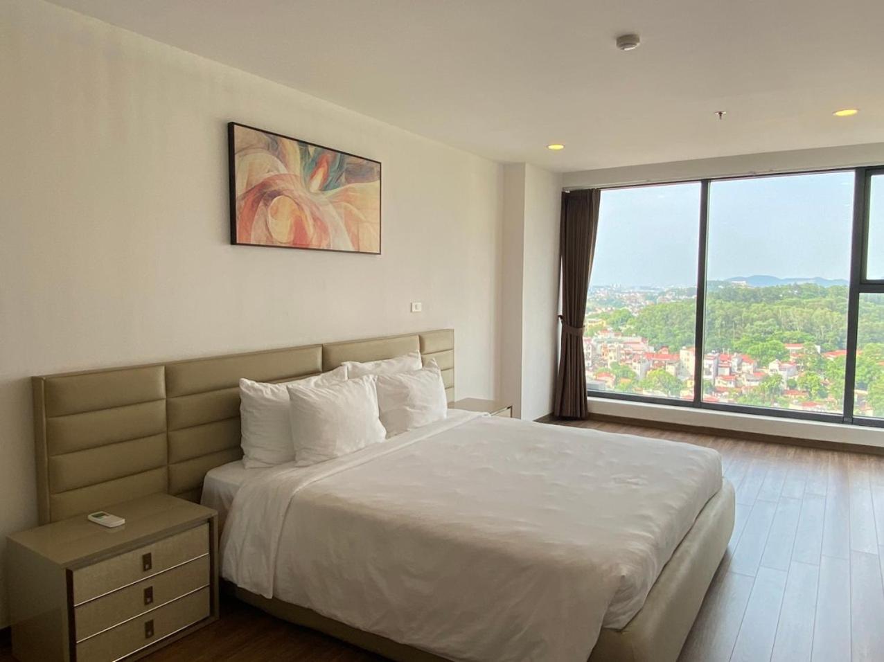 Standard King Room photo 2
