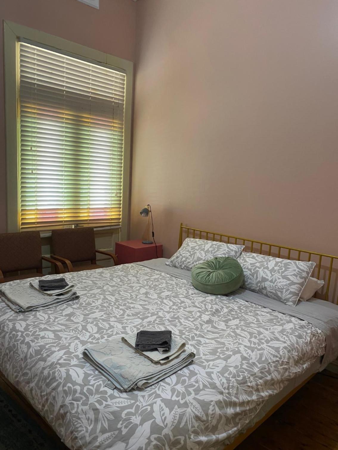 STAR ROOM 6