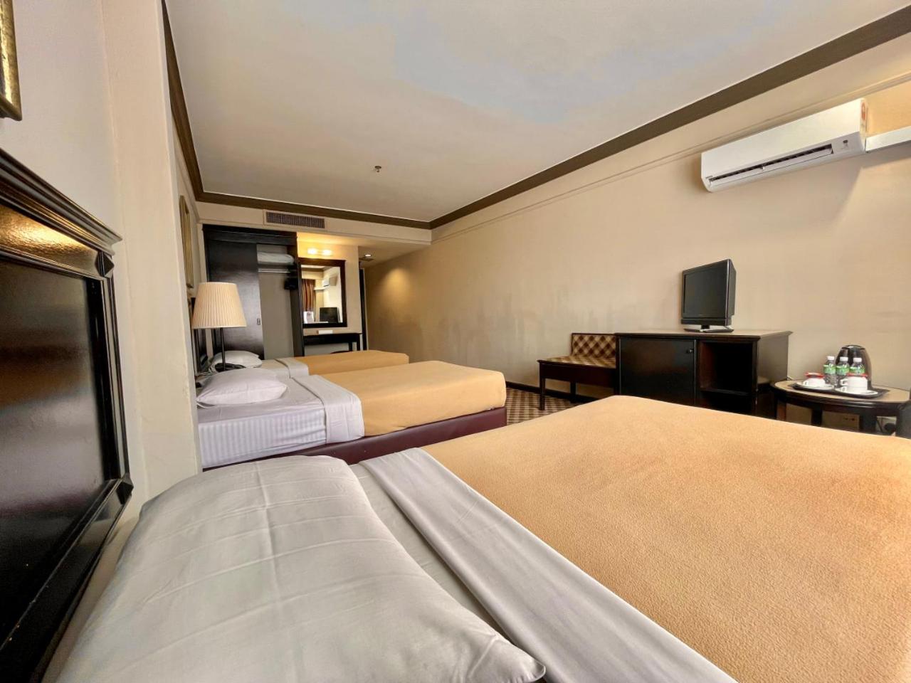 Classic Triple Room - Photo 5