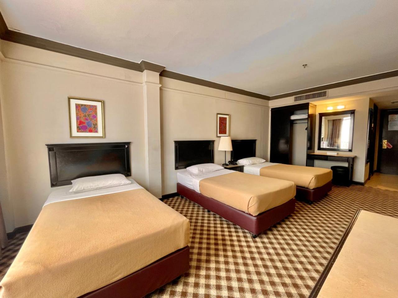 Classic Triple Room - Photo 4