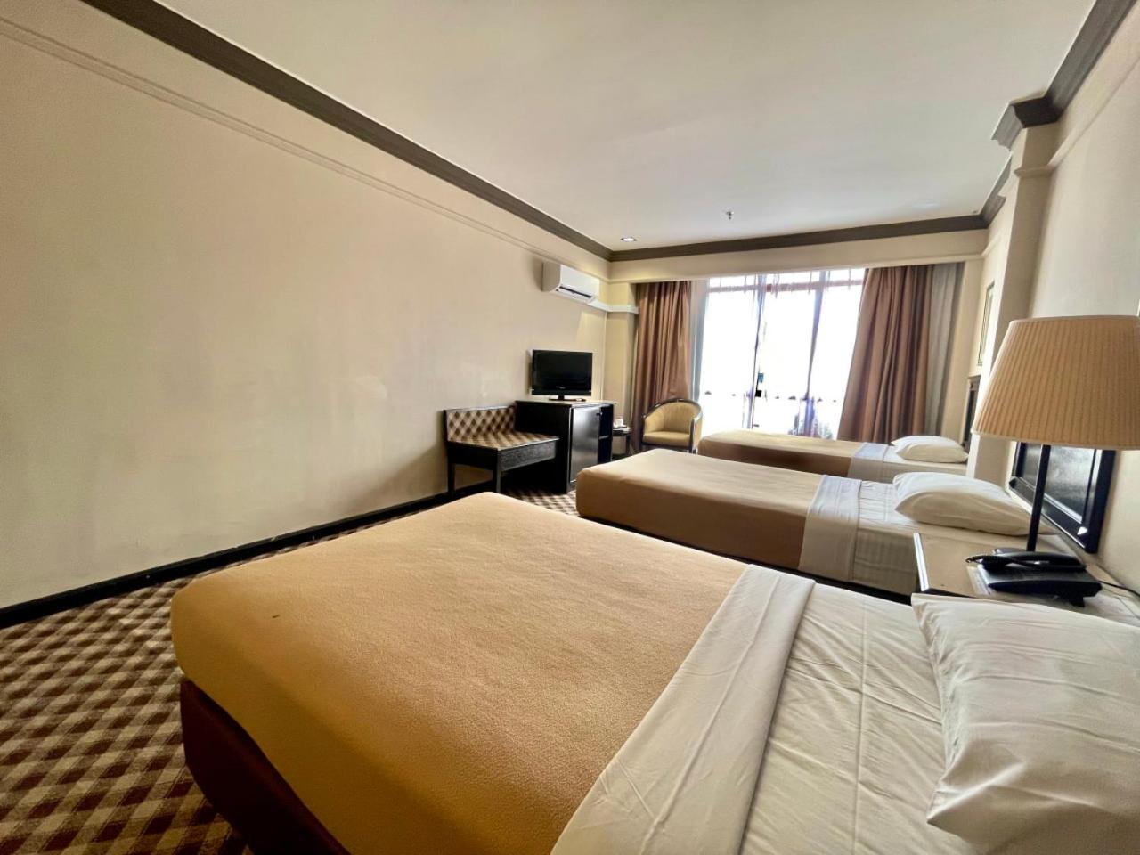Classic Triple Room - Photo 7