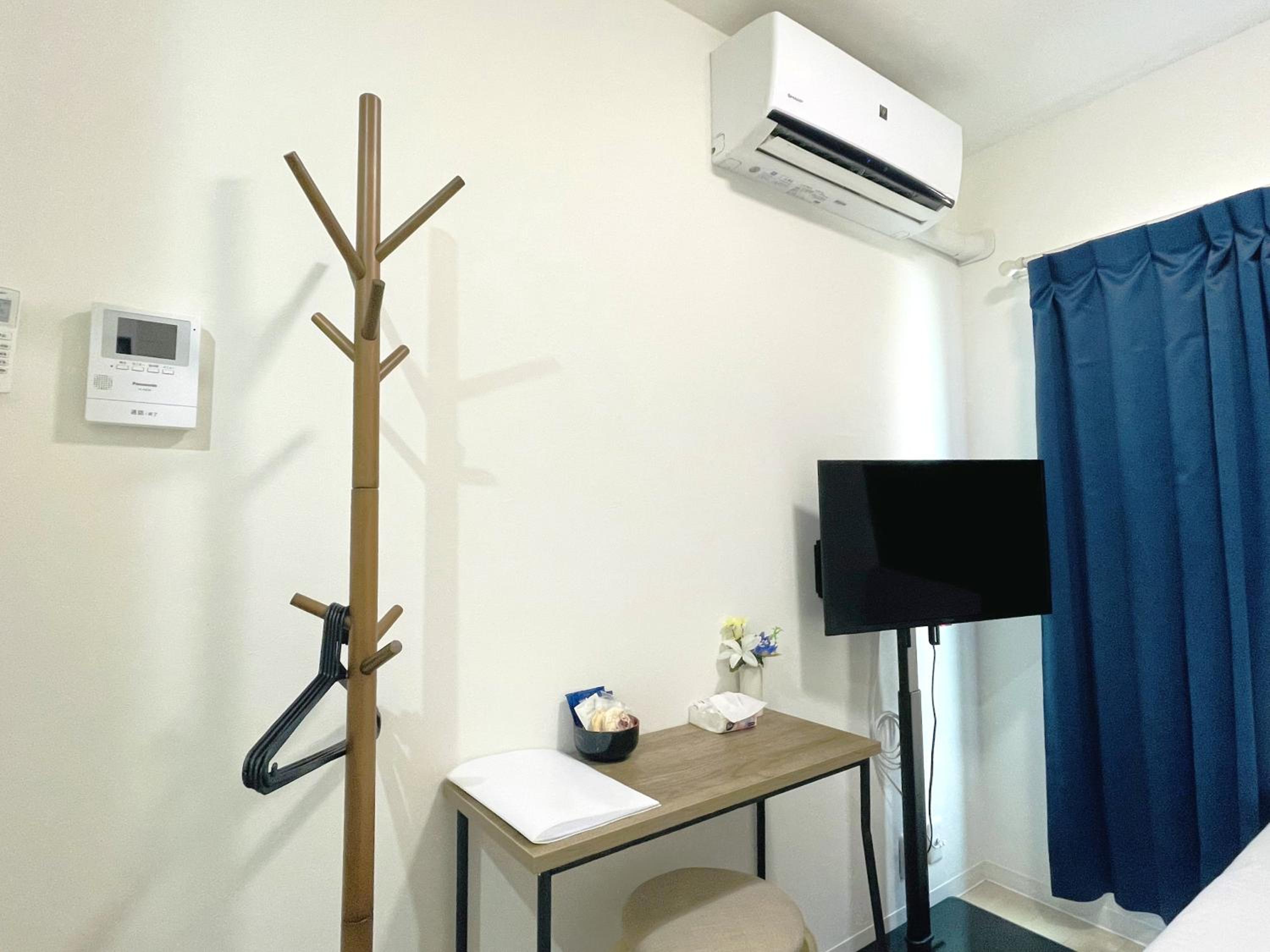 Apartment photo 2