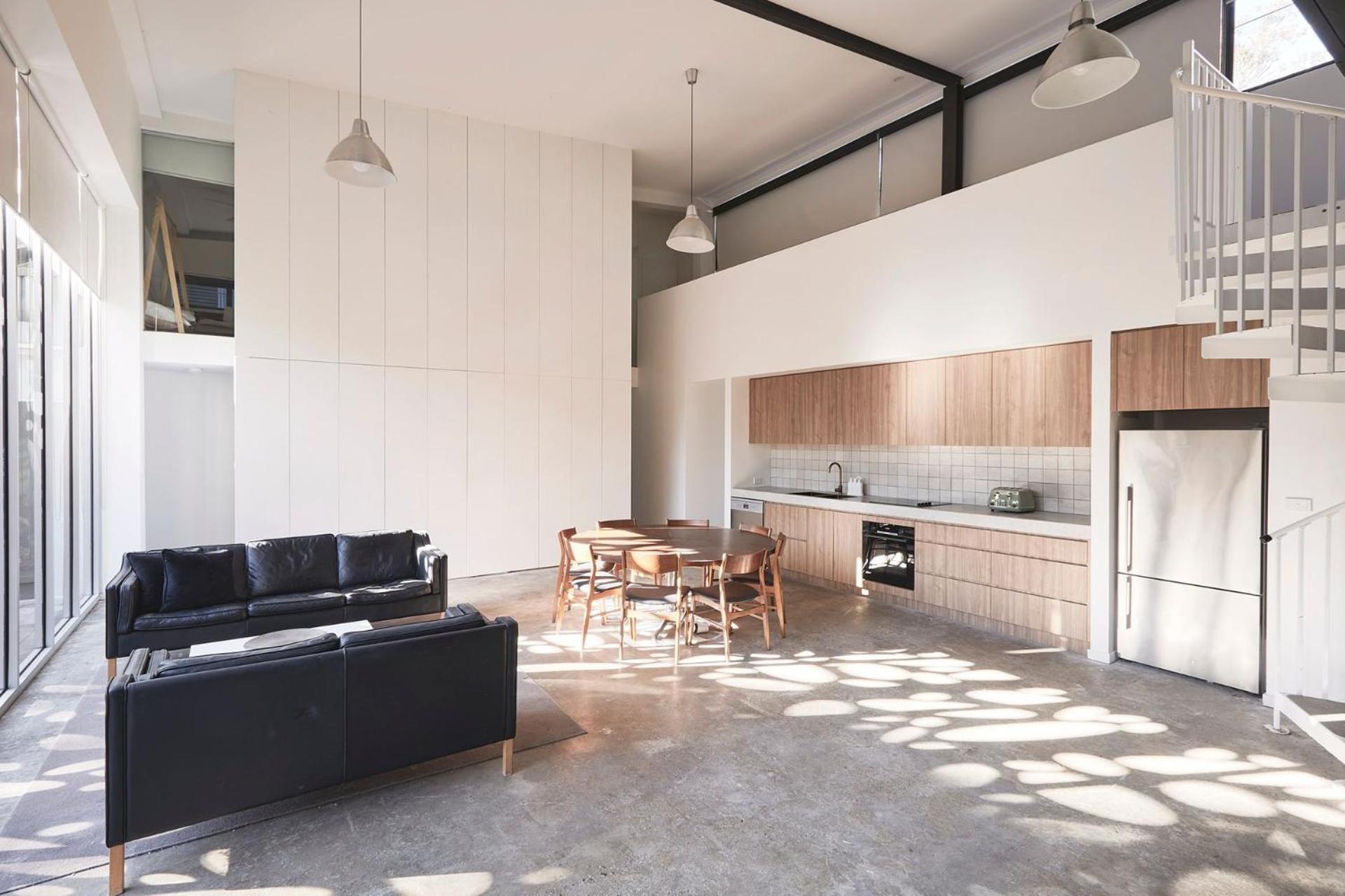 Seven-Bedroom House photo 1