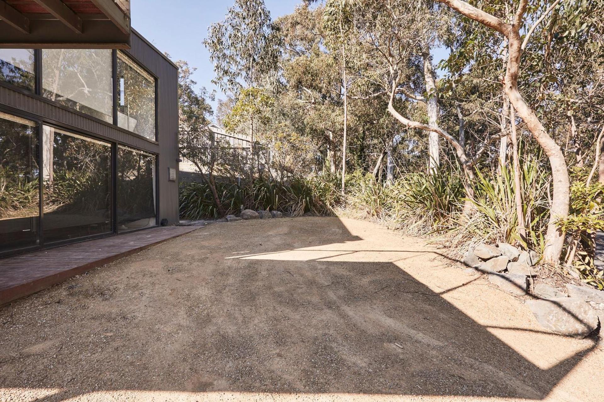 Seven-Bedroom House photo 2