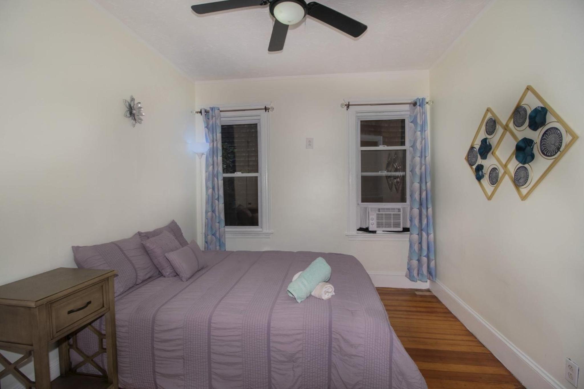 One-Bedroom Apartment photo 1