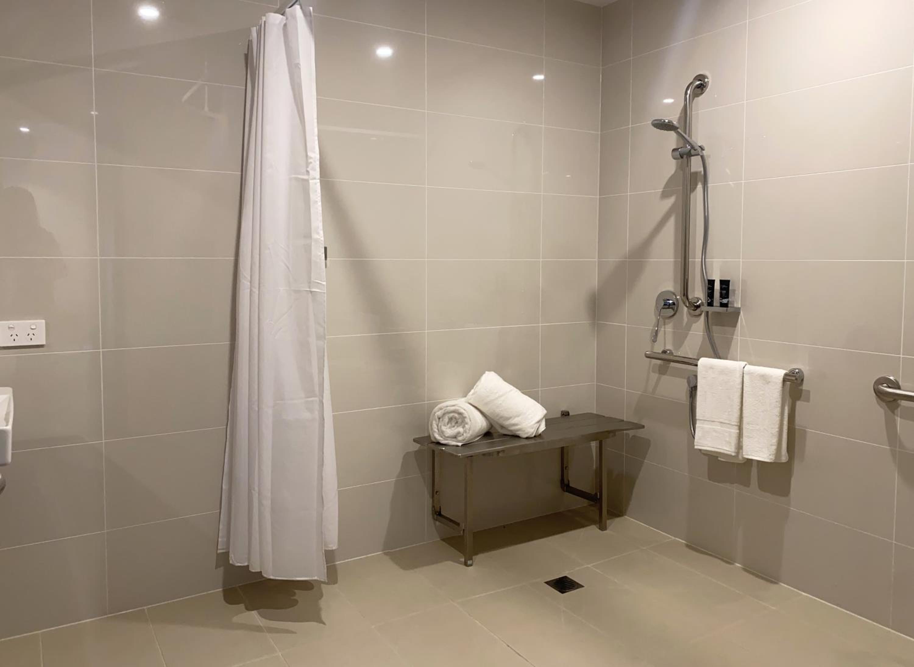 Studio - Disability Access - Photo 10