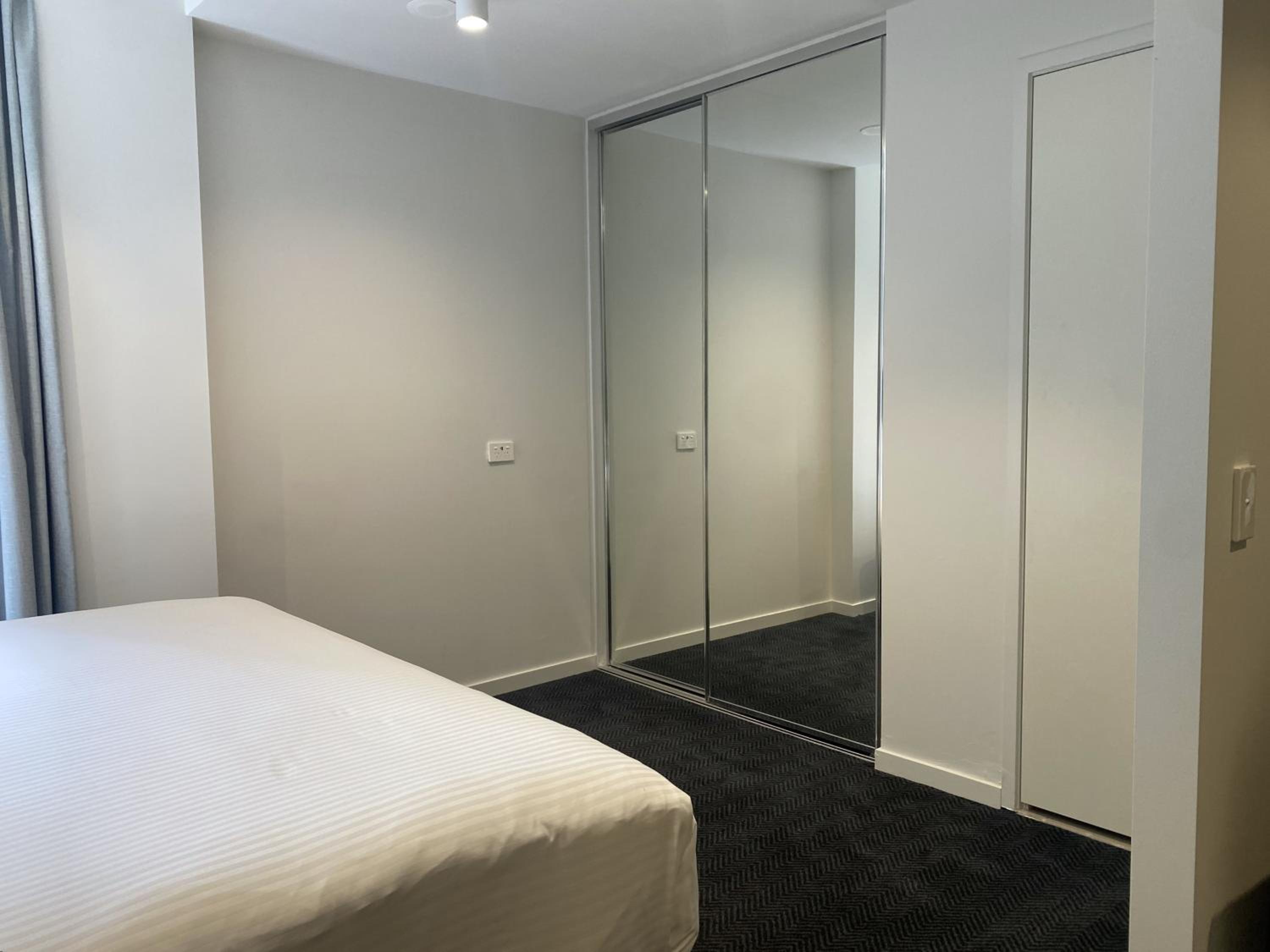 Studio - Disability Access - Photo 9