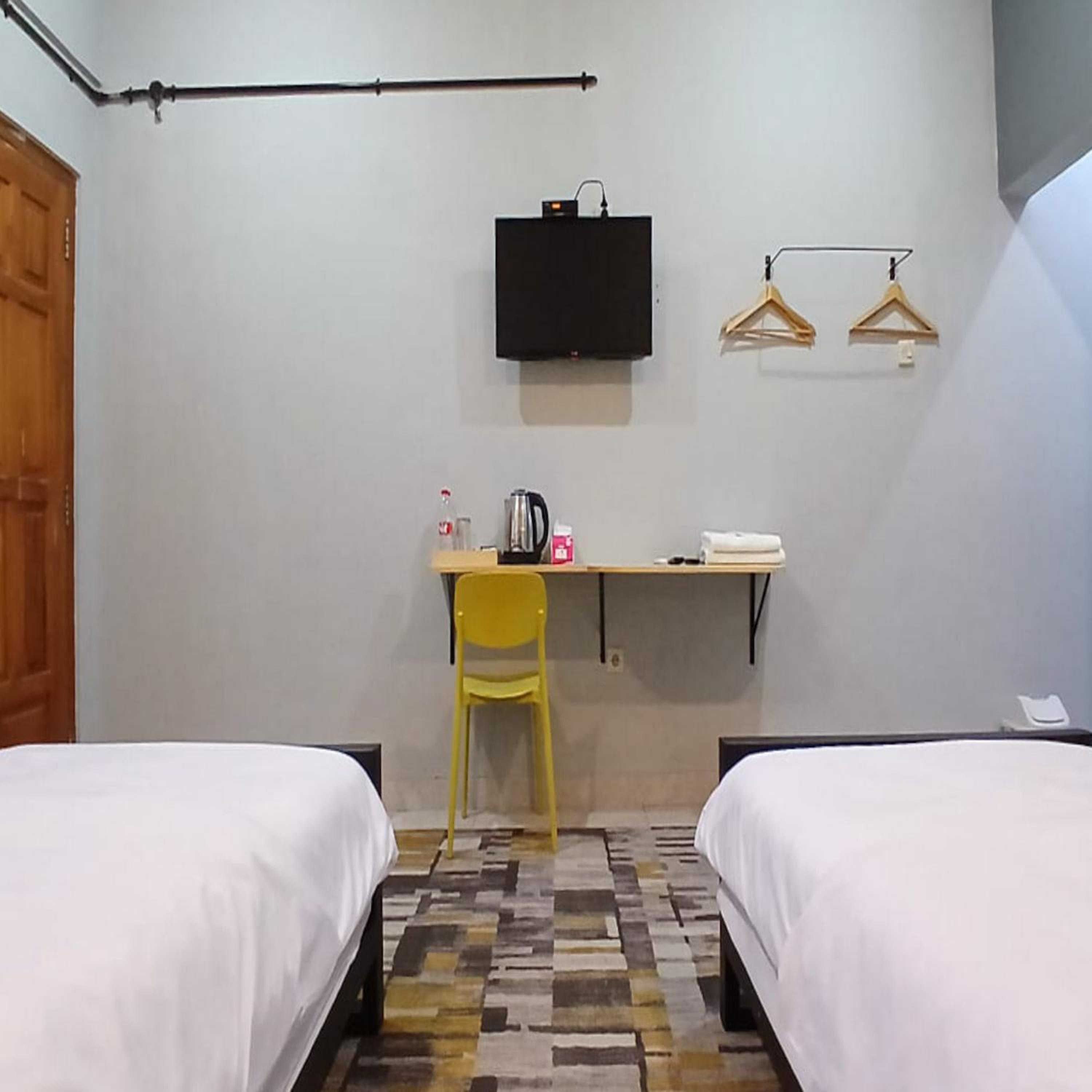 Deluxe Twin Room - Photo 2