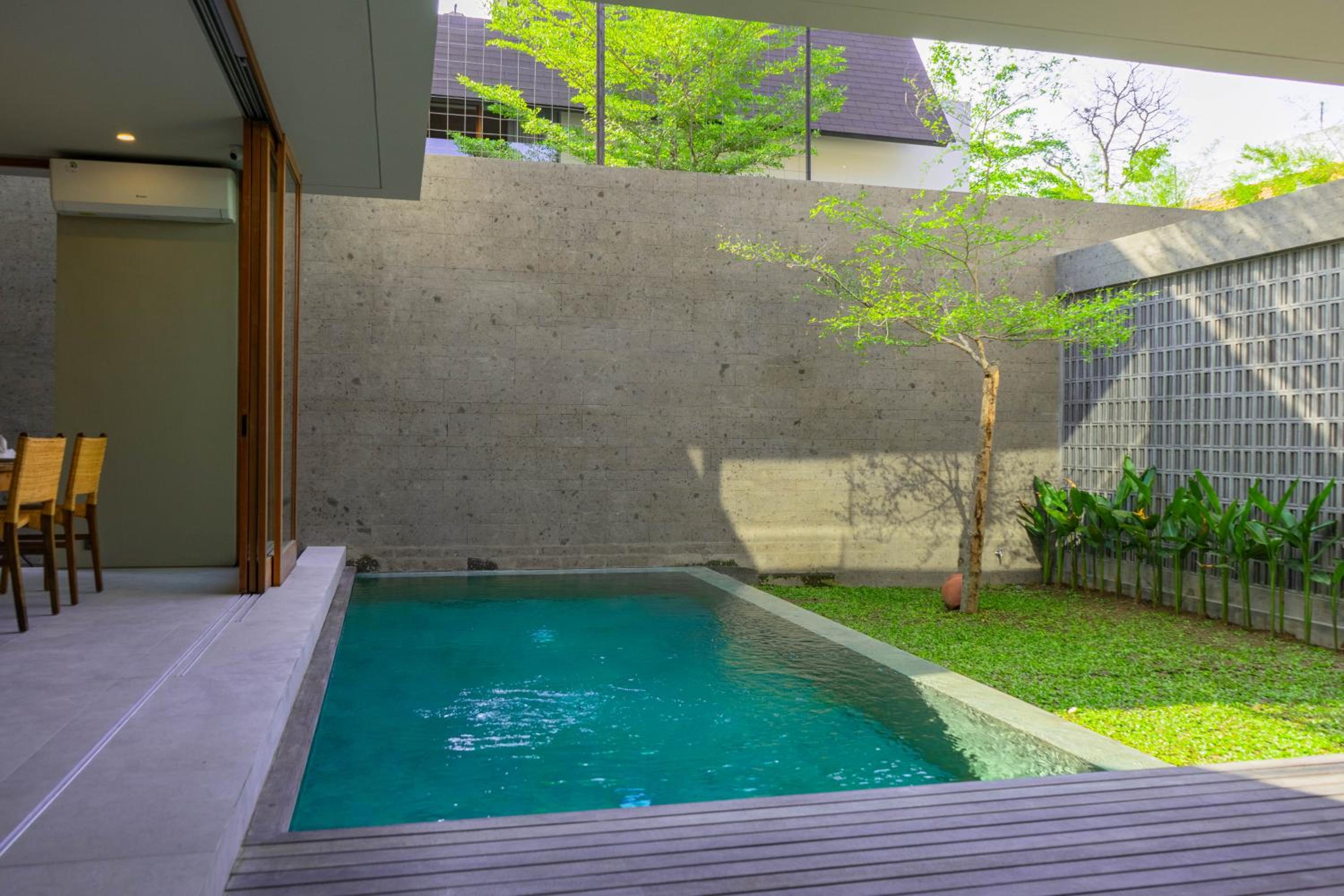 Two-Bedroom Villa - Photo 3