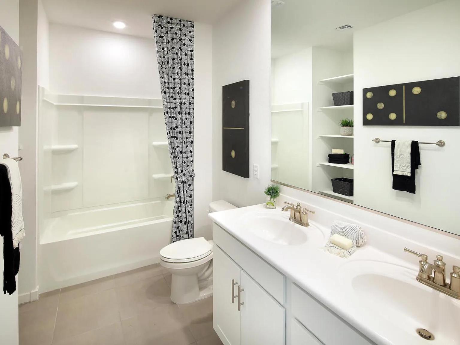Four-Bedroom Vacation Home photo 2