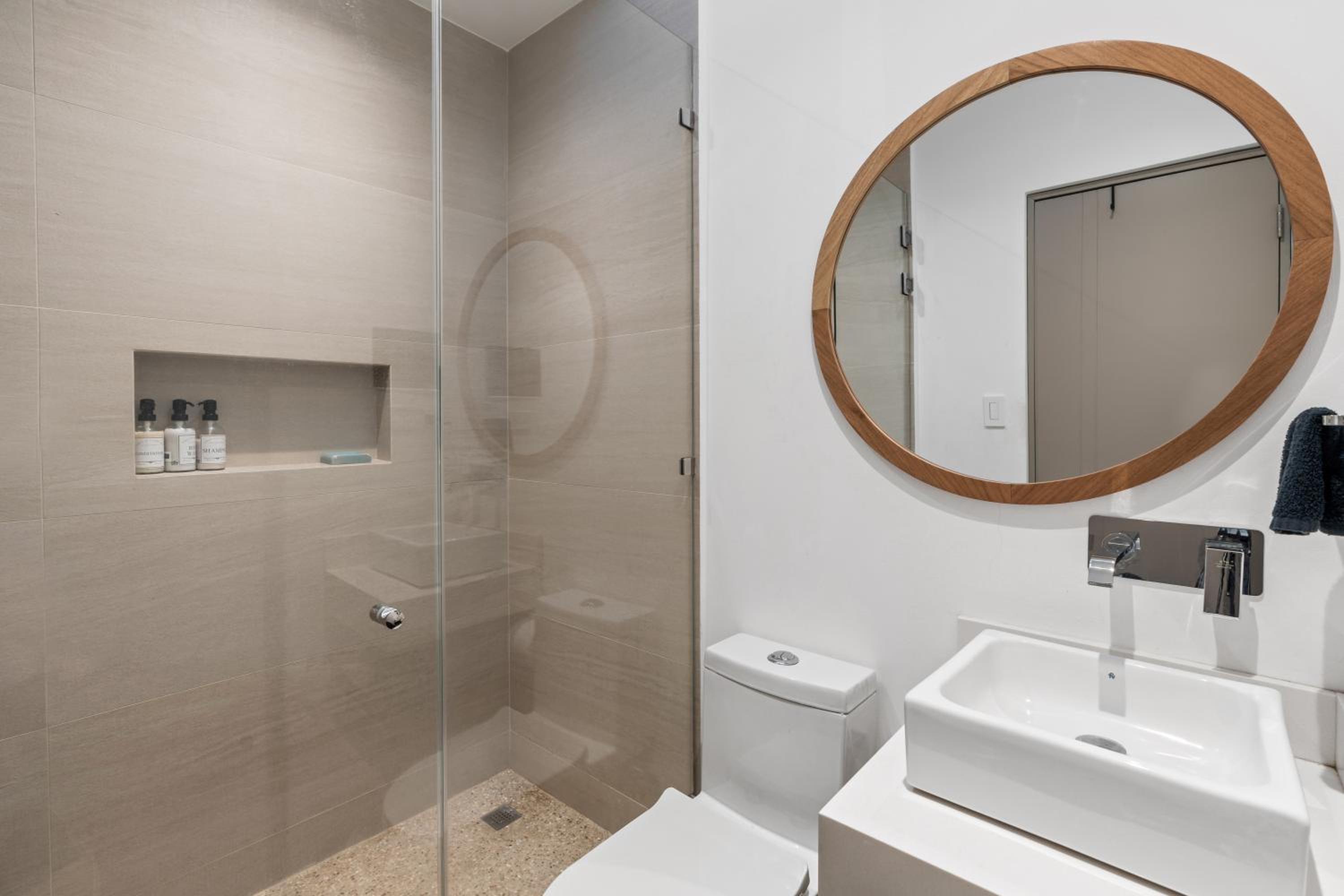 Deluxe Suite photo 2