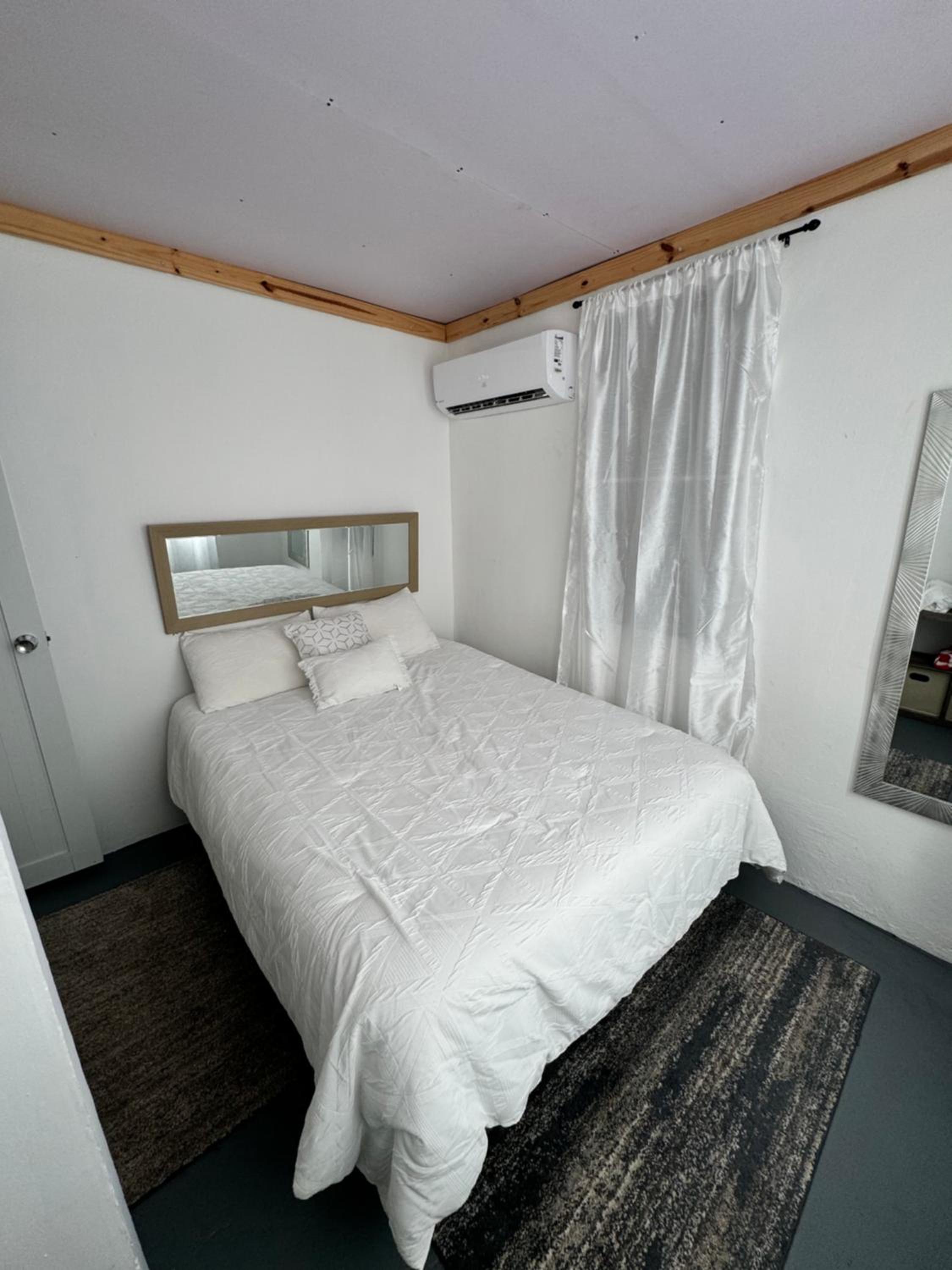 Two-Bedroom House photo 2