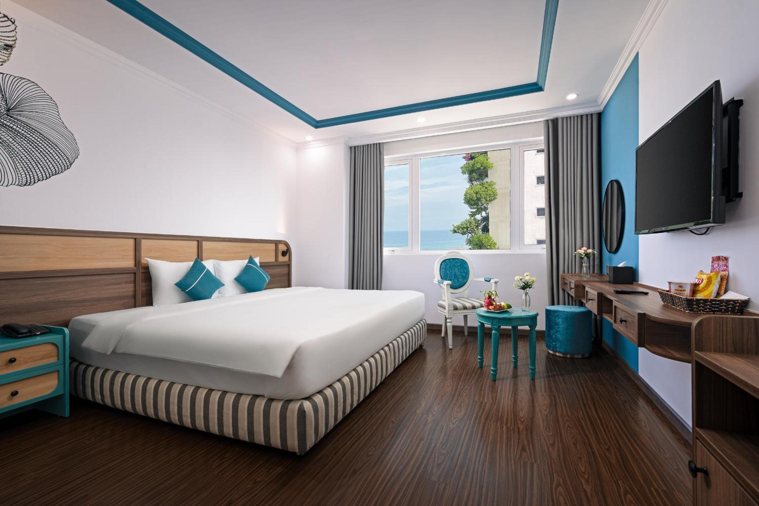 Premium Double or Twin Partial Sea View