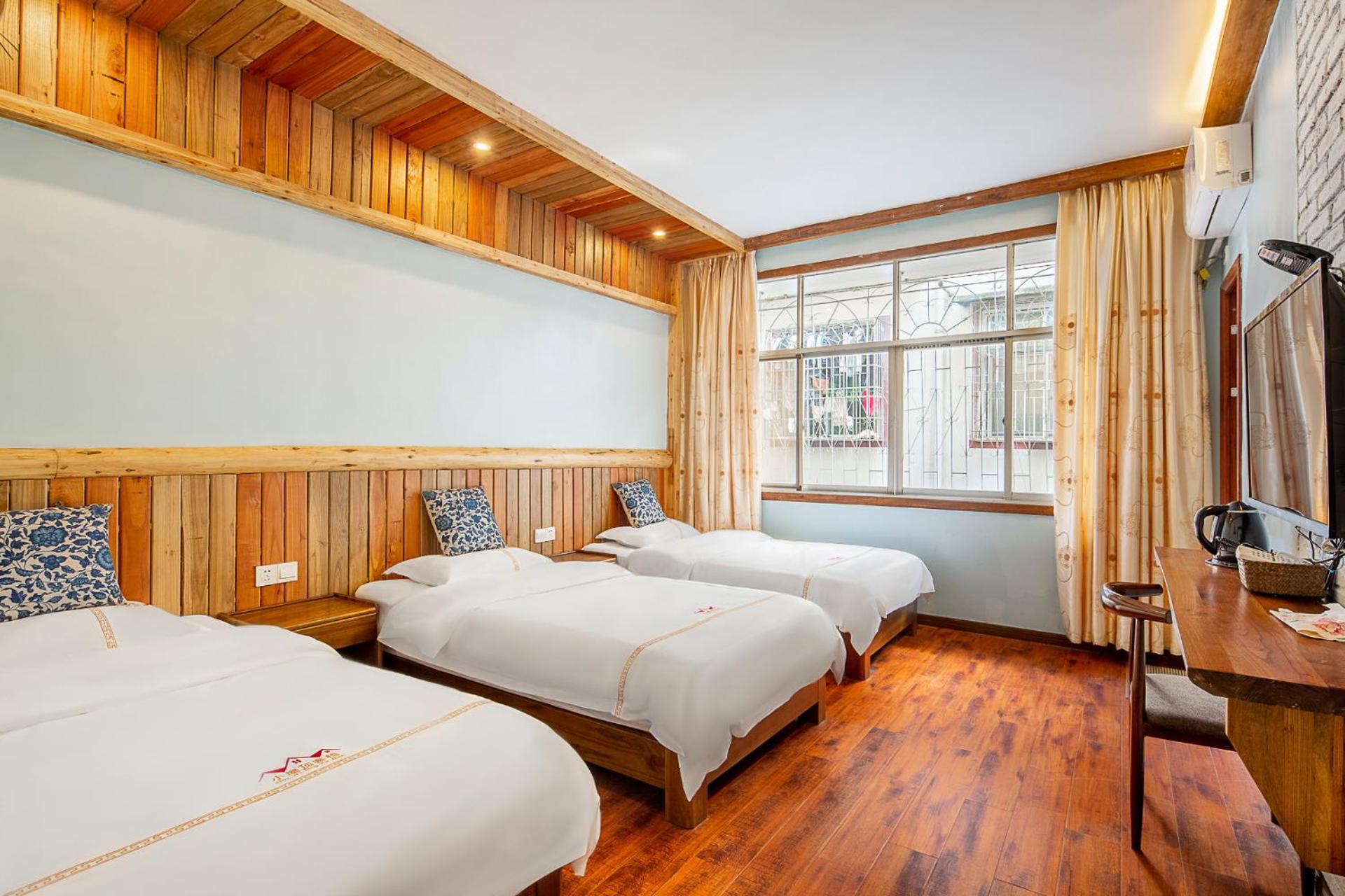 Triple Room with Bathroom