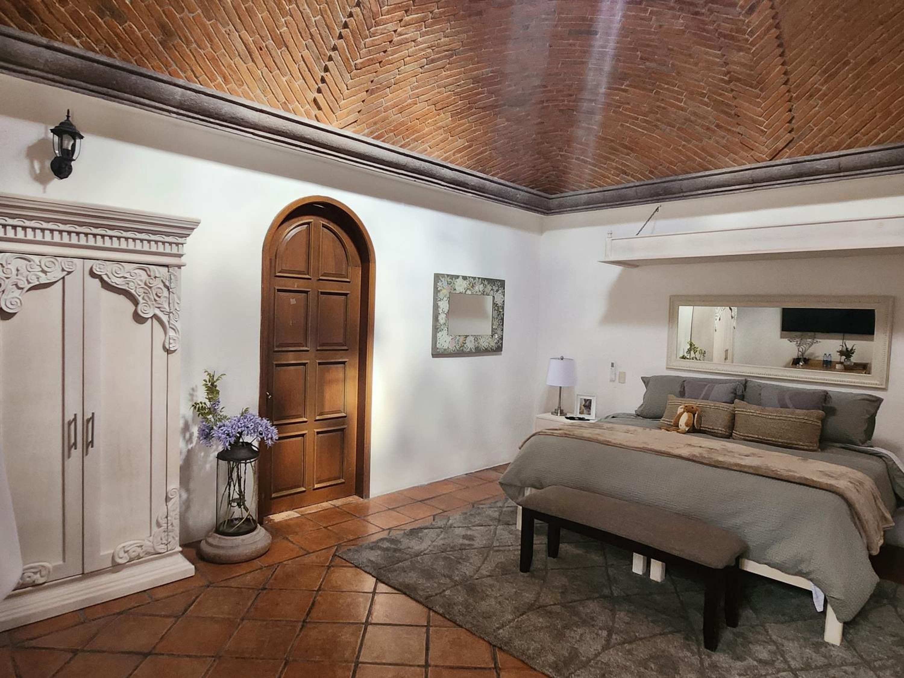 Large Double or Twin Room