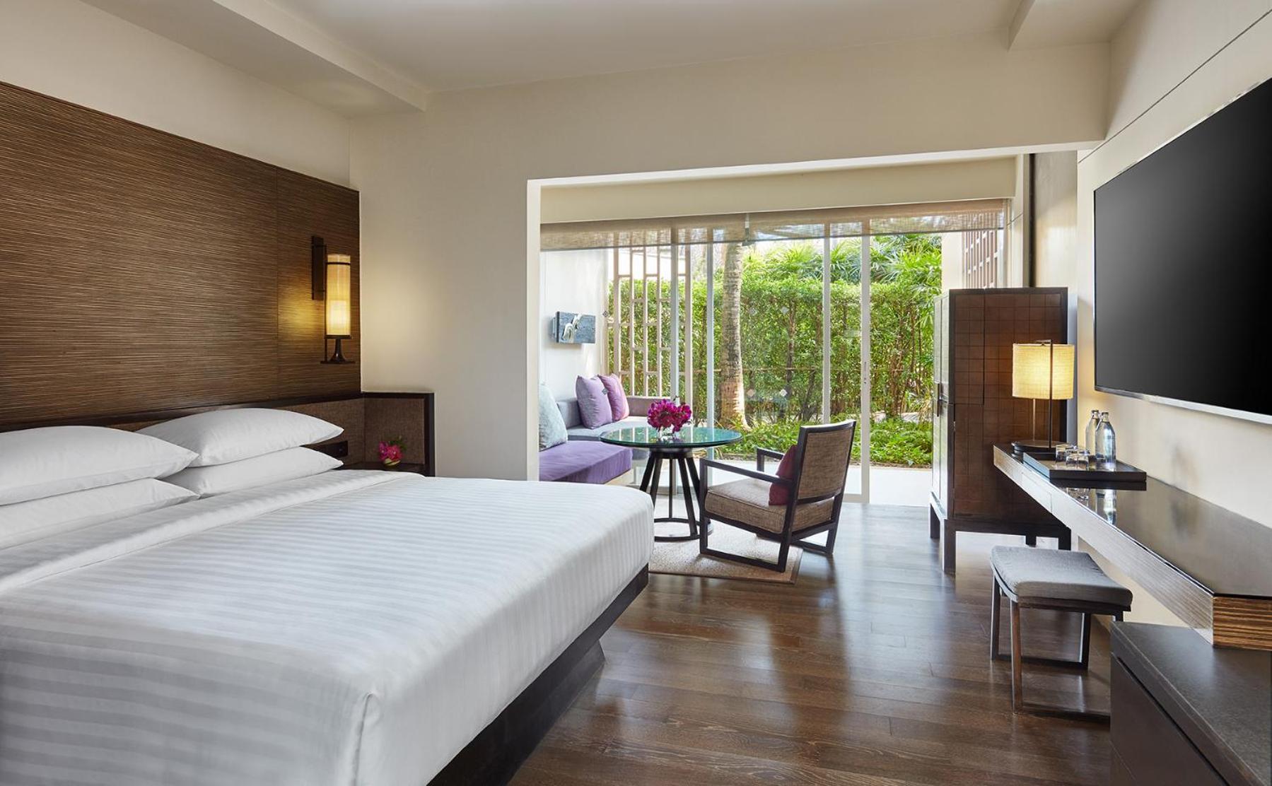 Deluxe King Room - Club Access