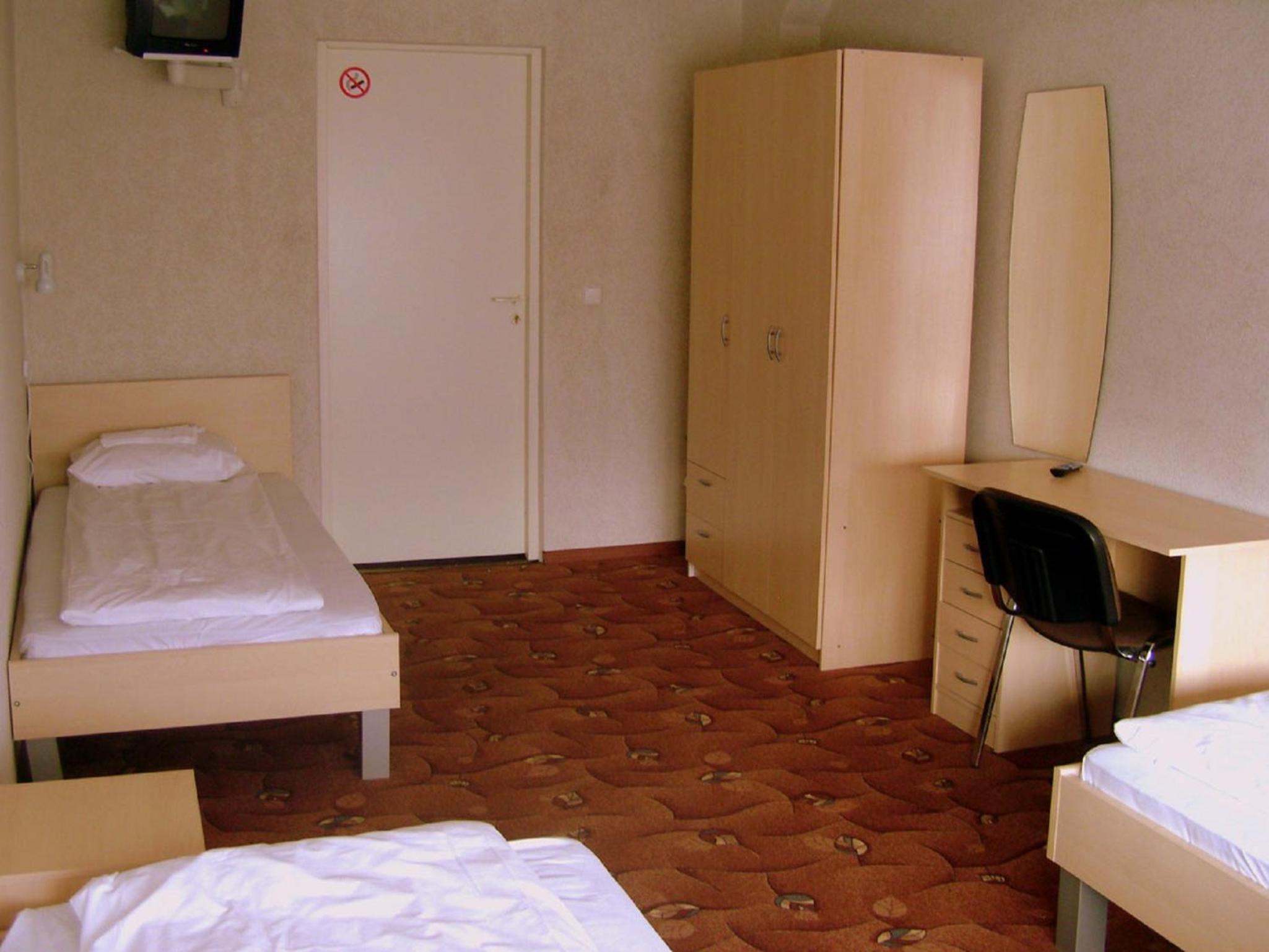 Comfort Triple Room with Shower photo 2
