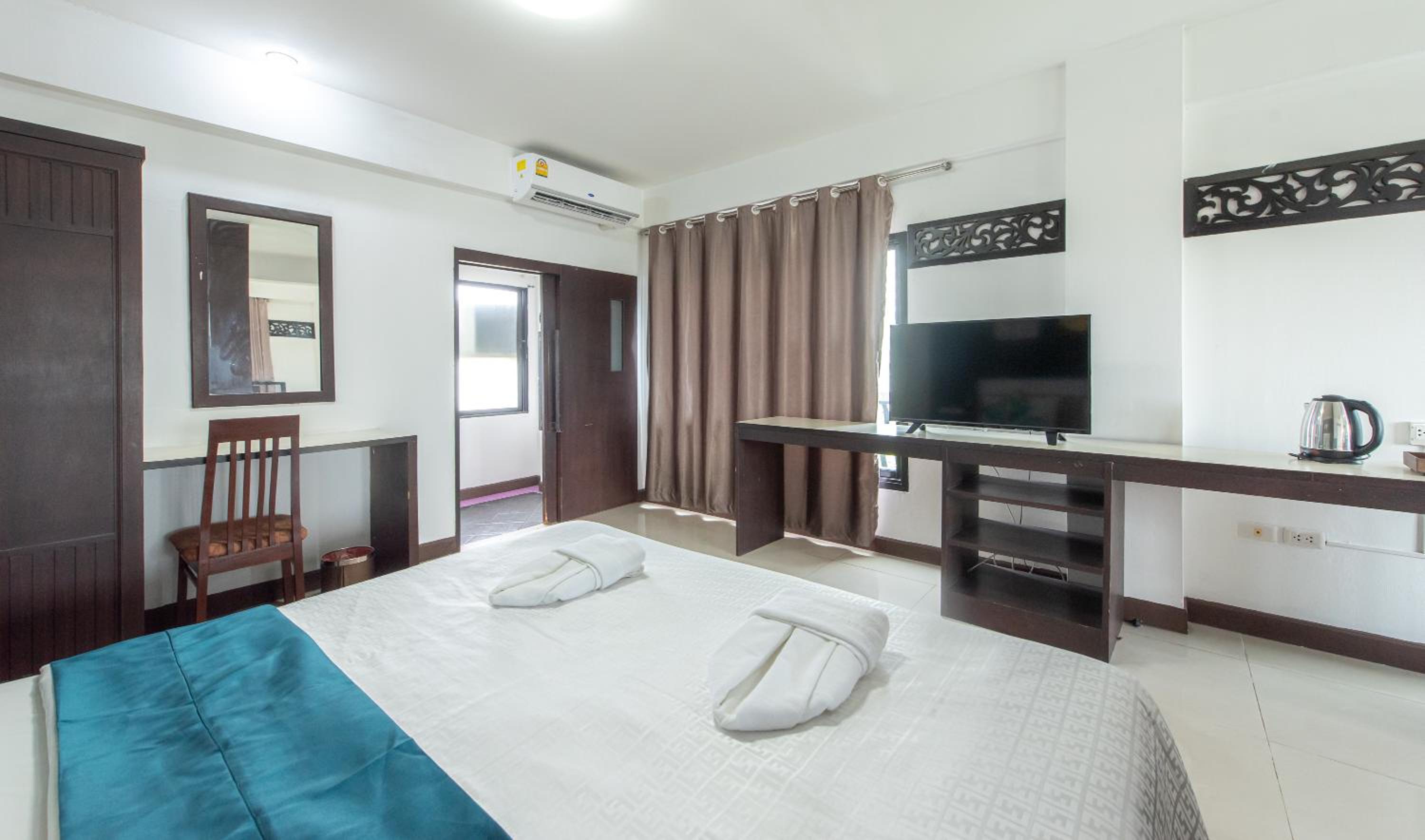 Deluxe Double Room photo 2