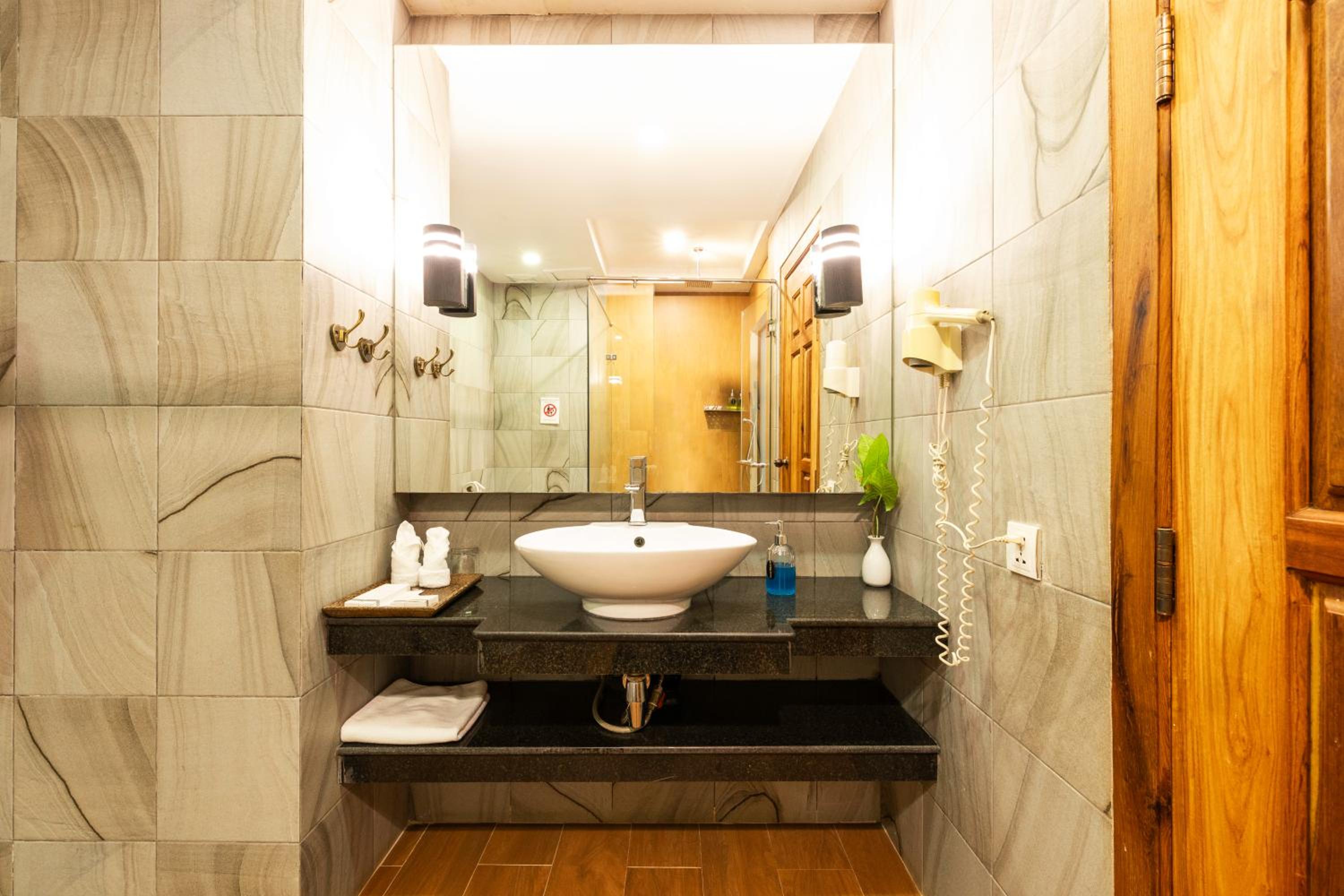 Deluxe Double Room - Photo 6