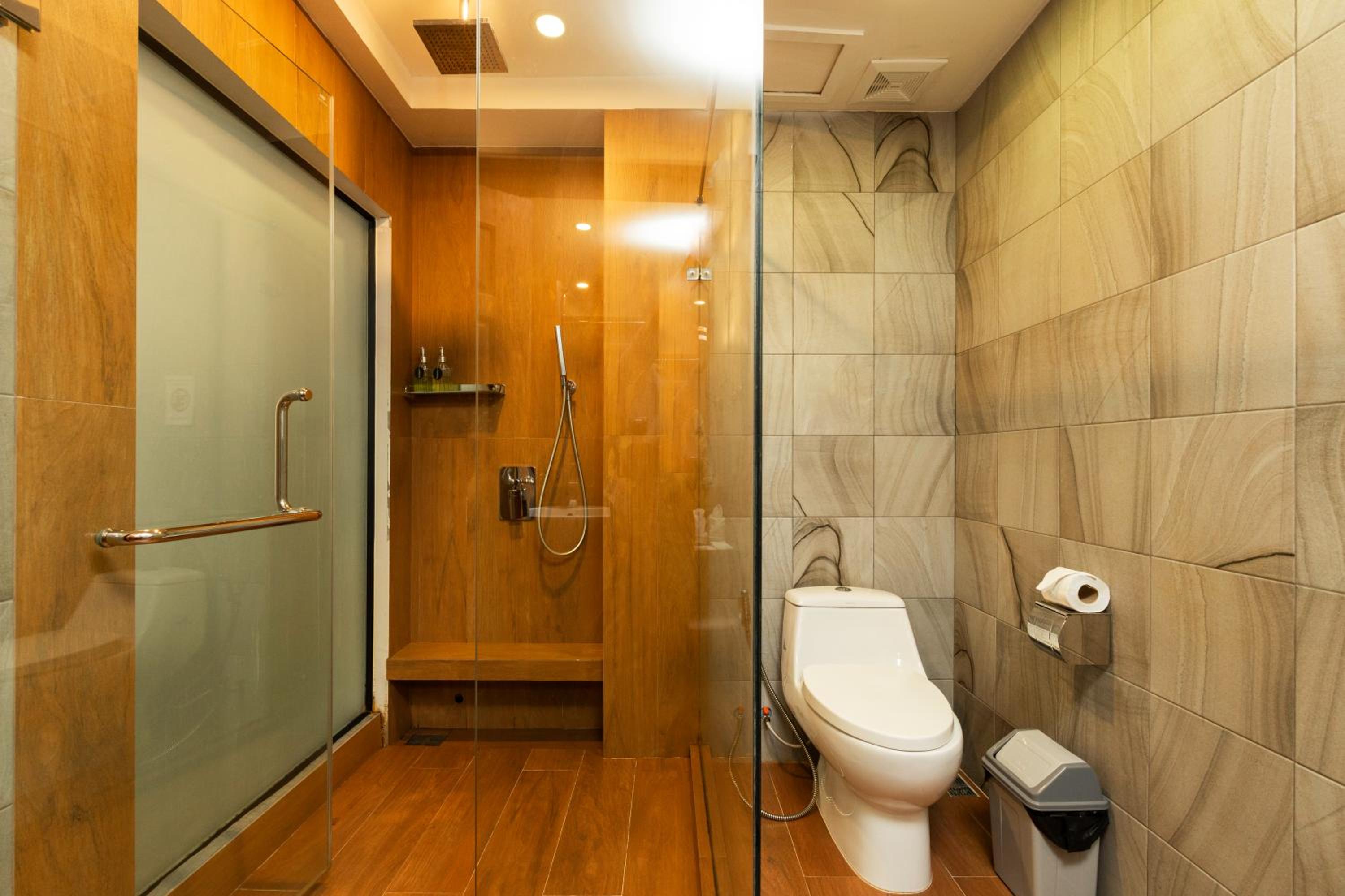 Deluxe Double Room - Photo 18