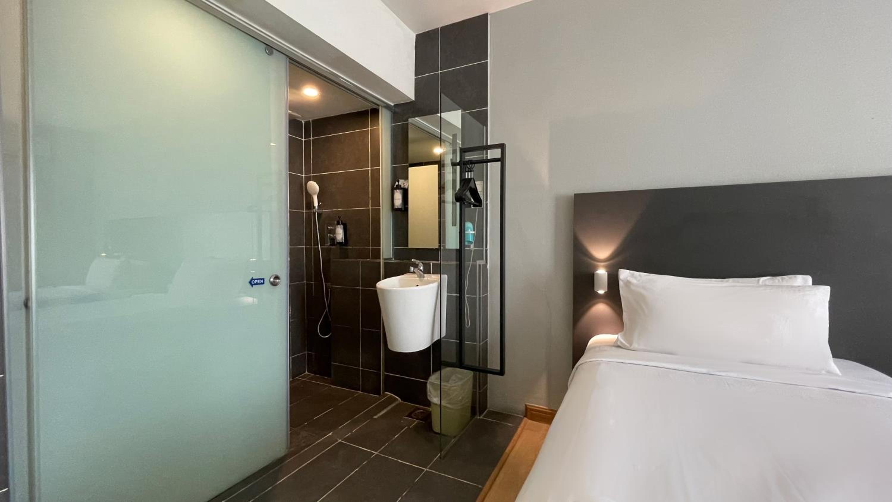 Superior Twin Room photo 2