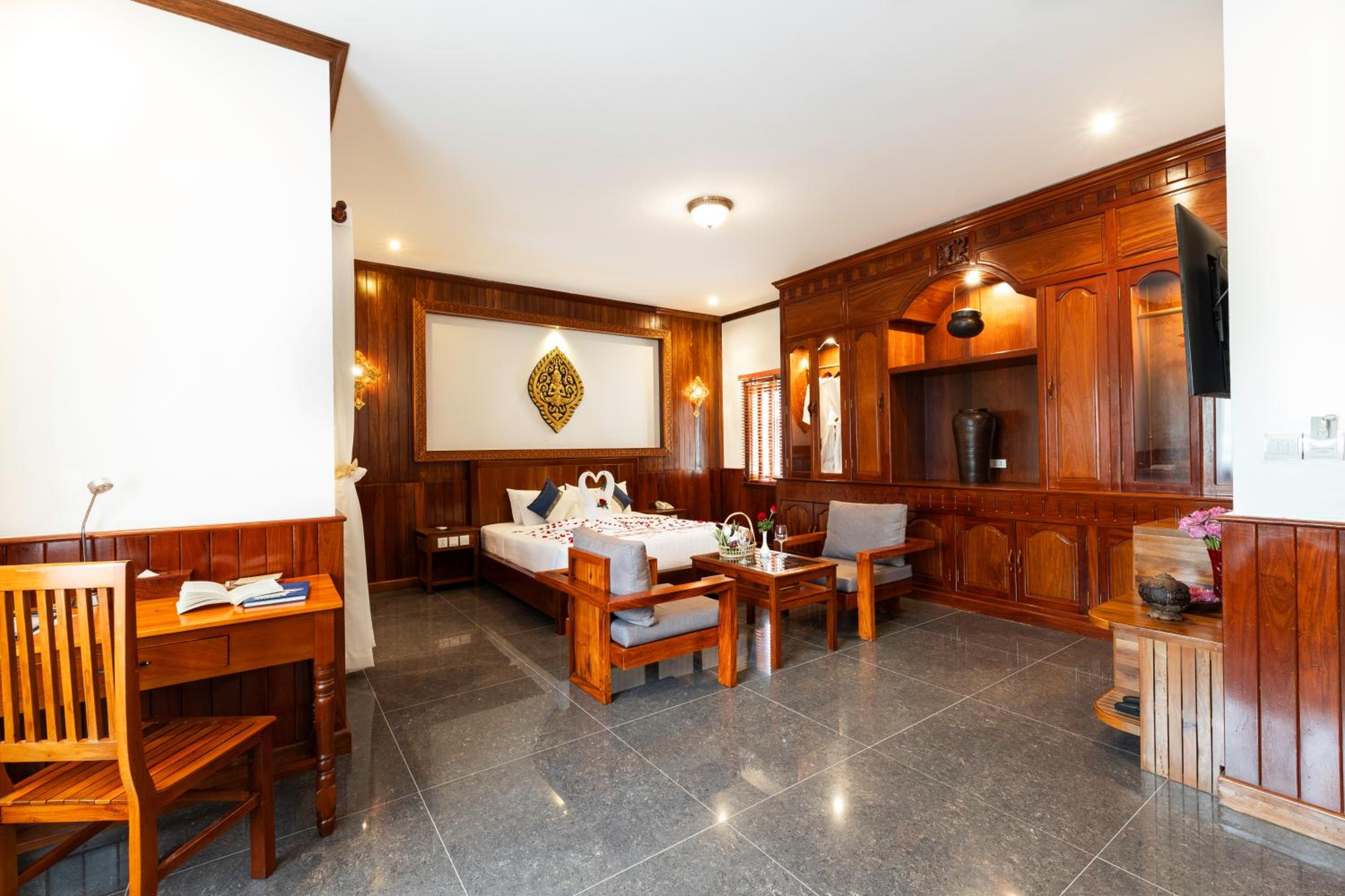 Landmark Room - Photo 18