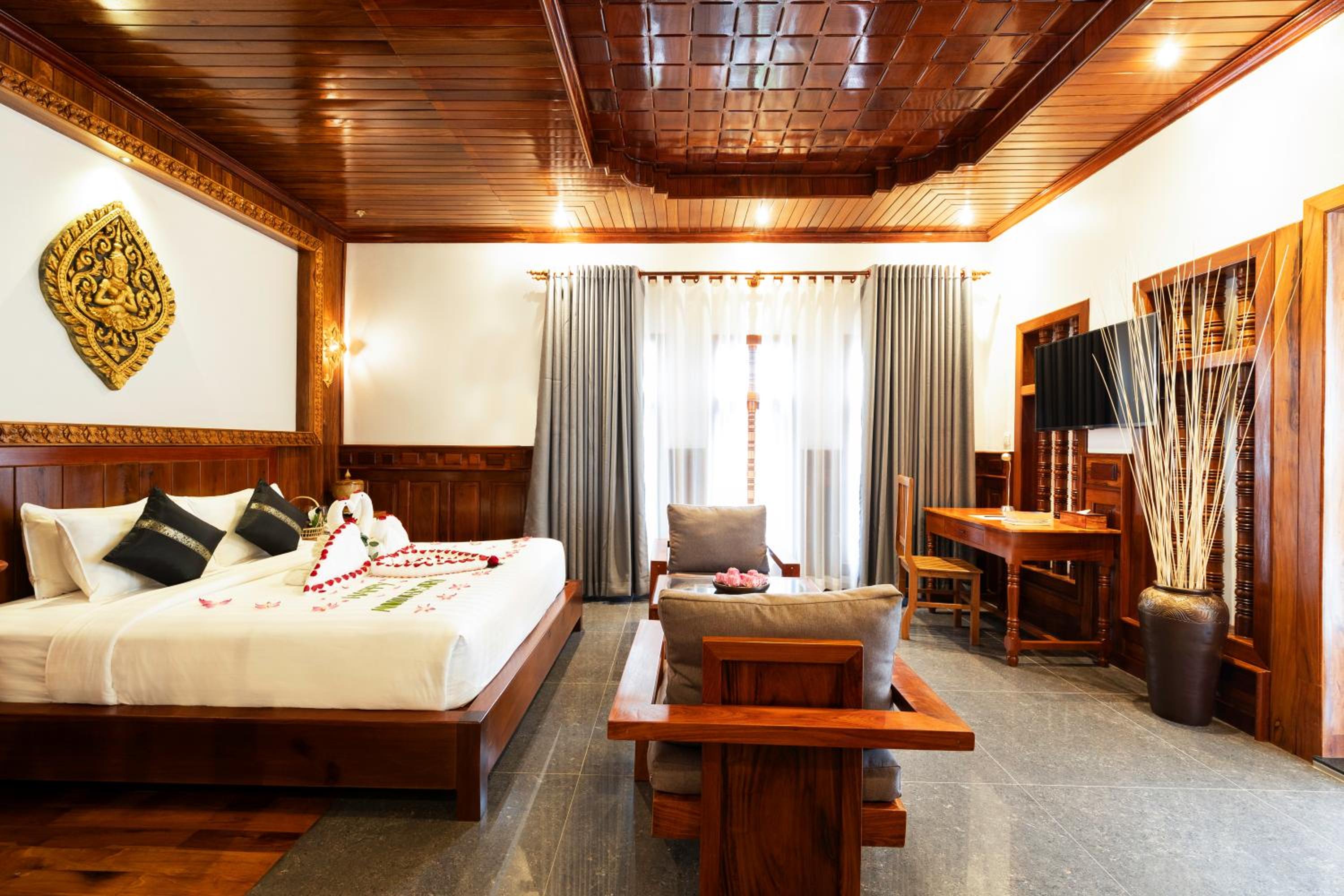 Landmark Room - Photo 16