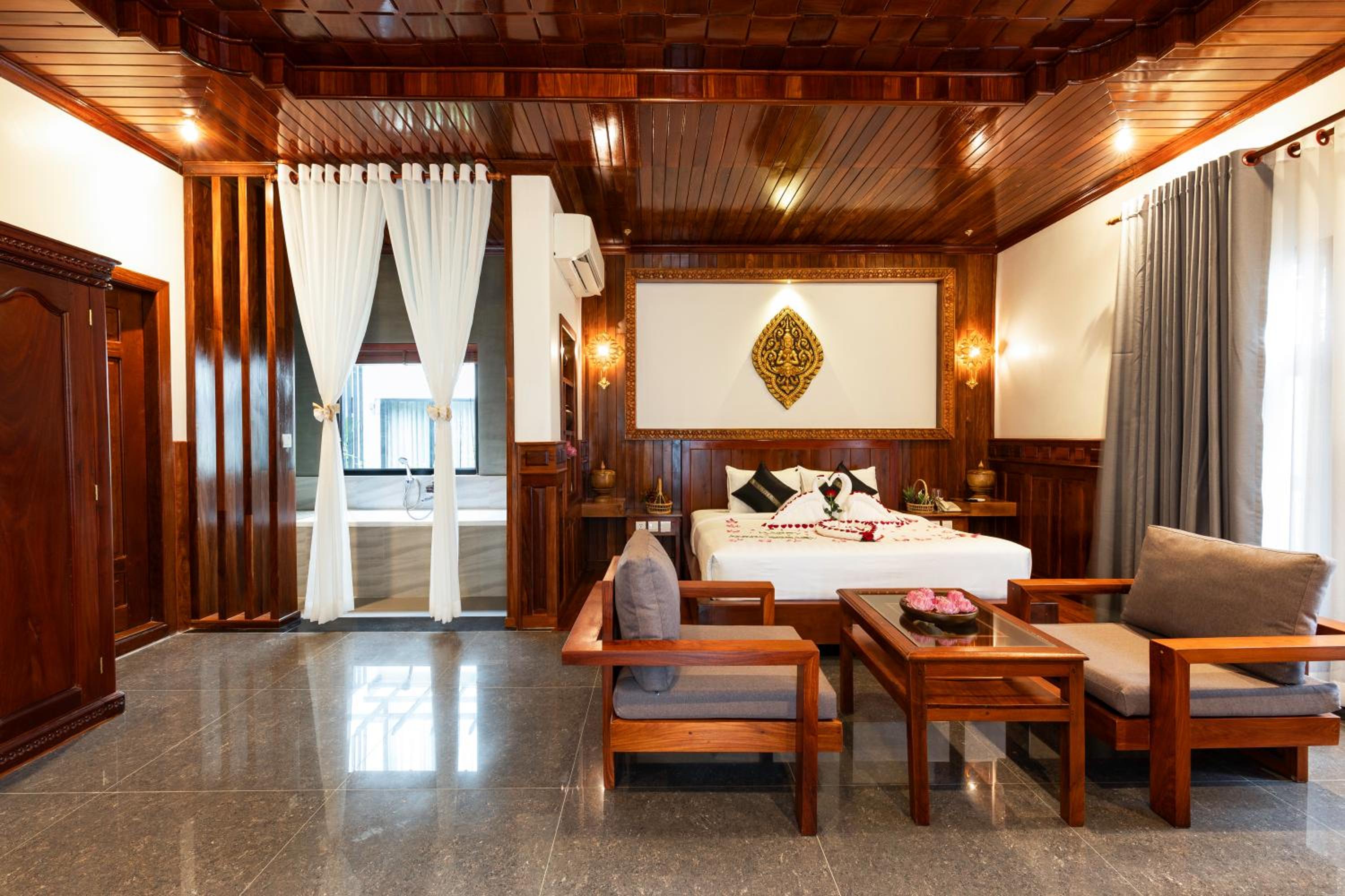 Landmark Room - Photo 20