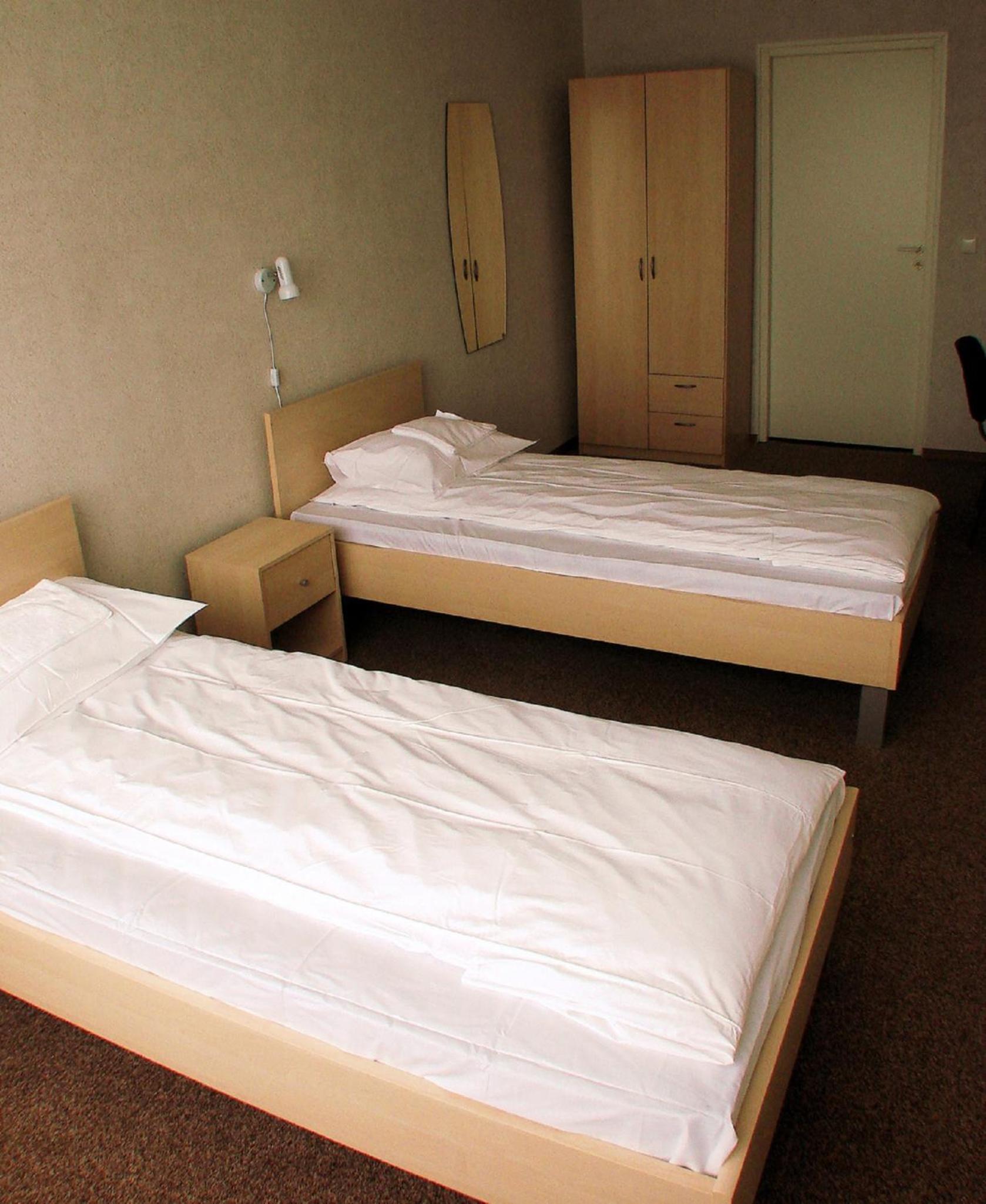1 Bed in Dormitory Twin Room photo 2